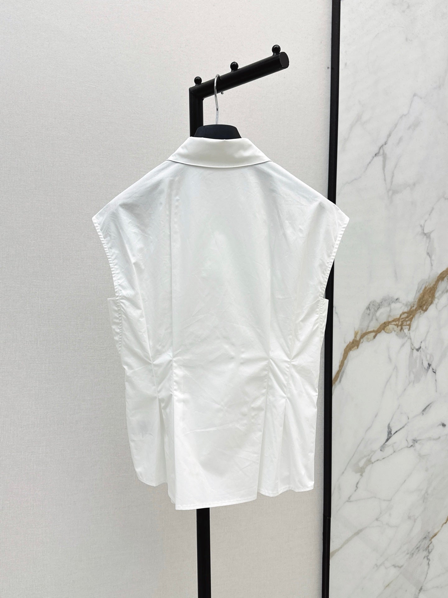 25ss sleeveless shirt