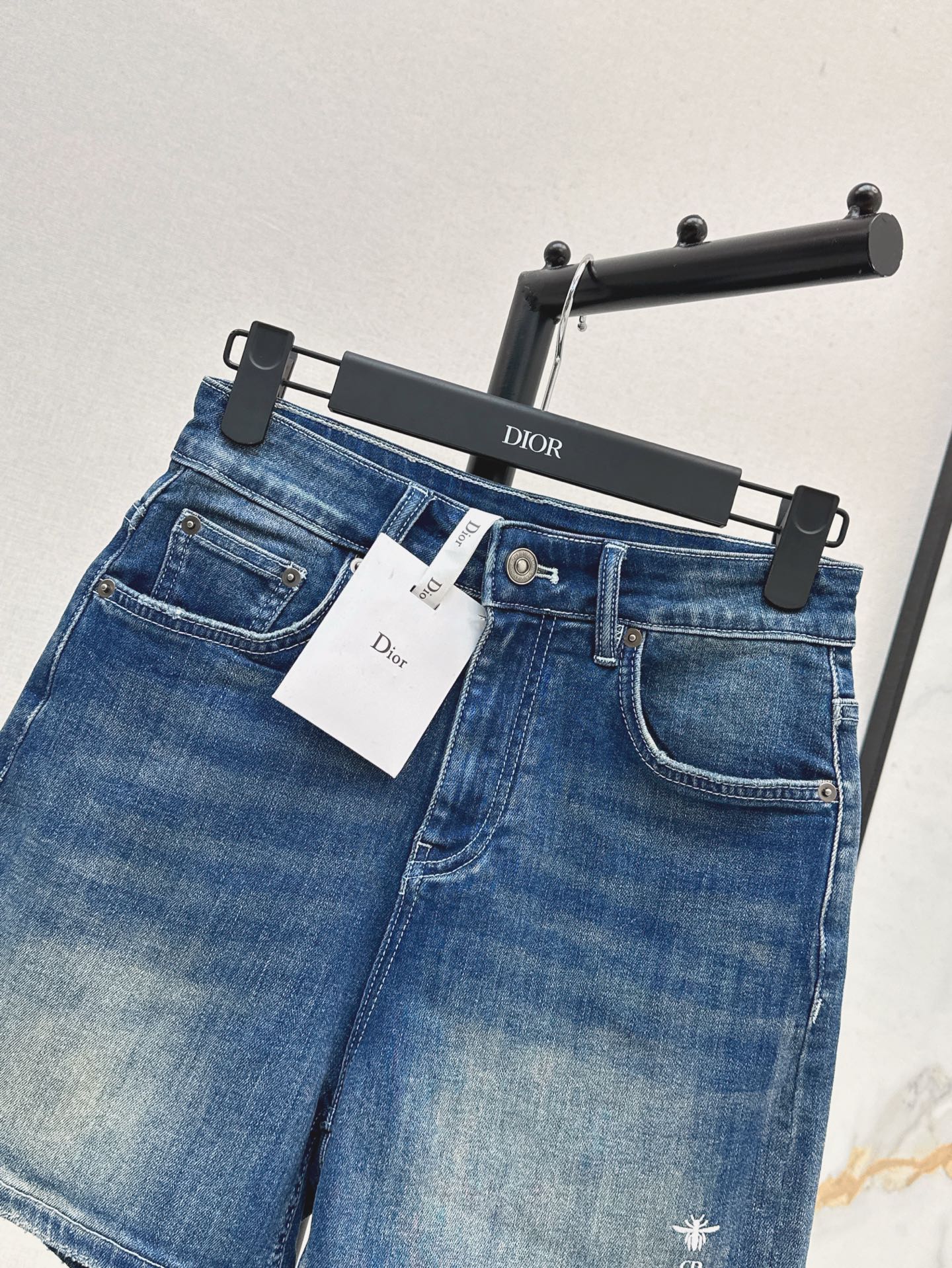 25ss embroidered short