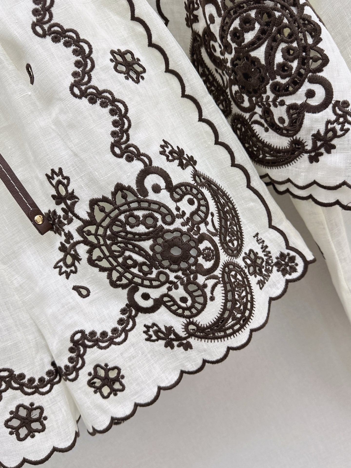 25ss linen embroidered short