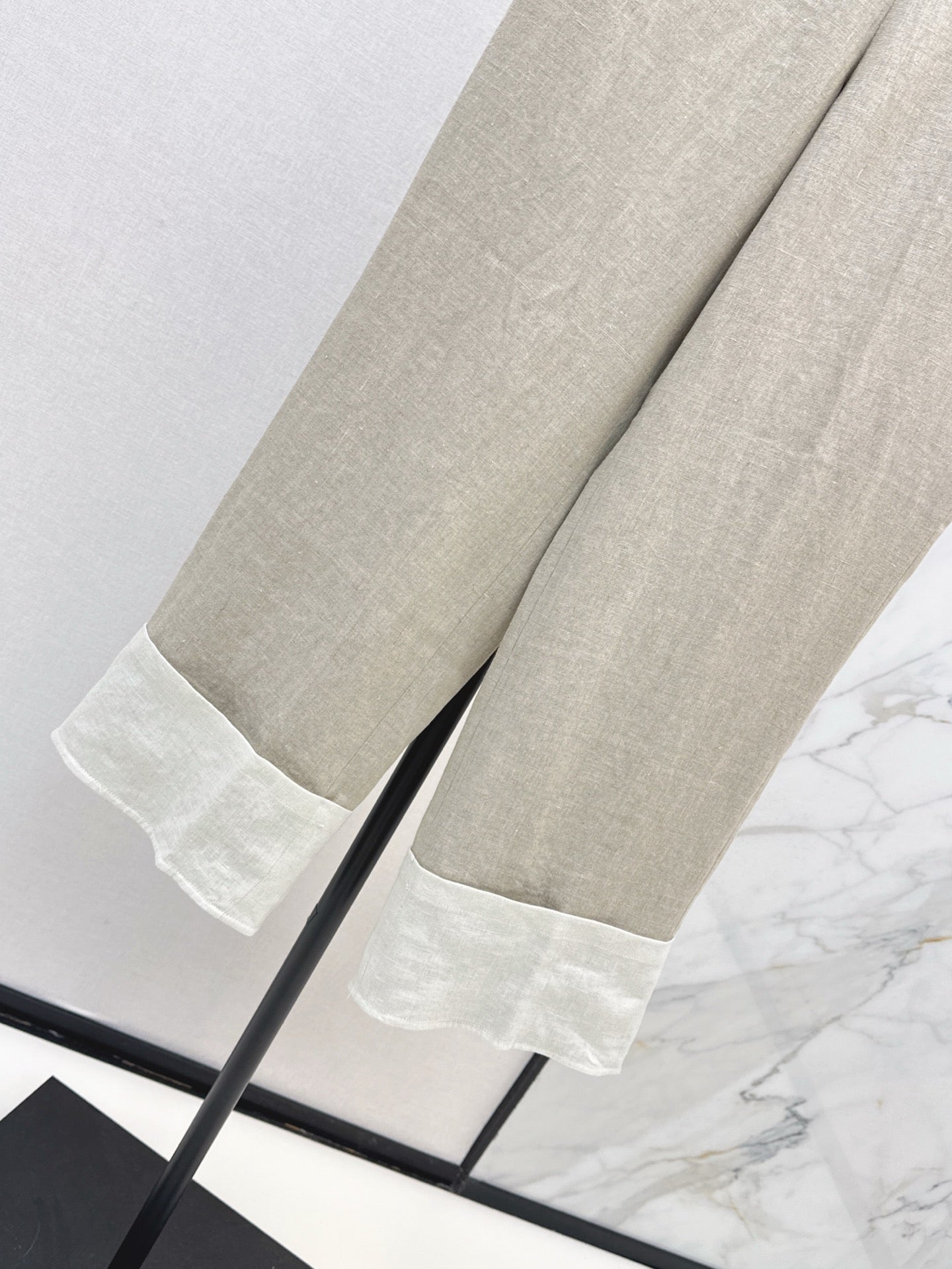 25ss Linen rolled-up pants