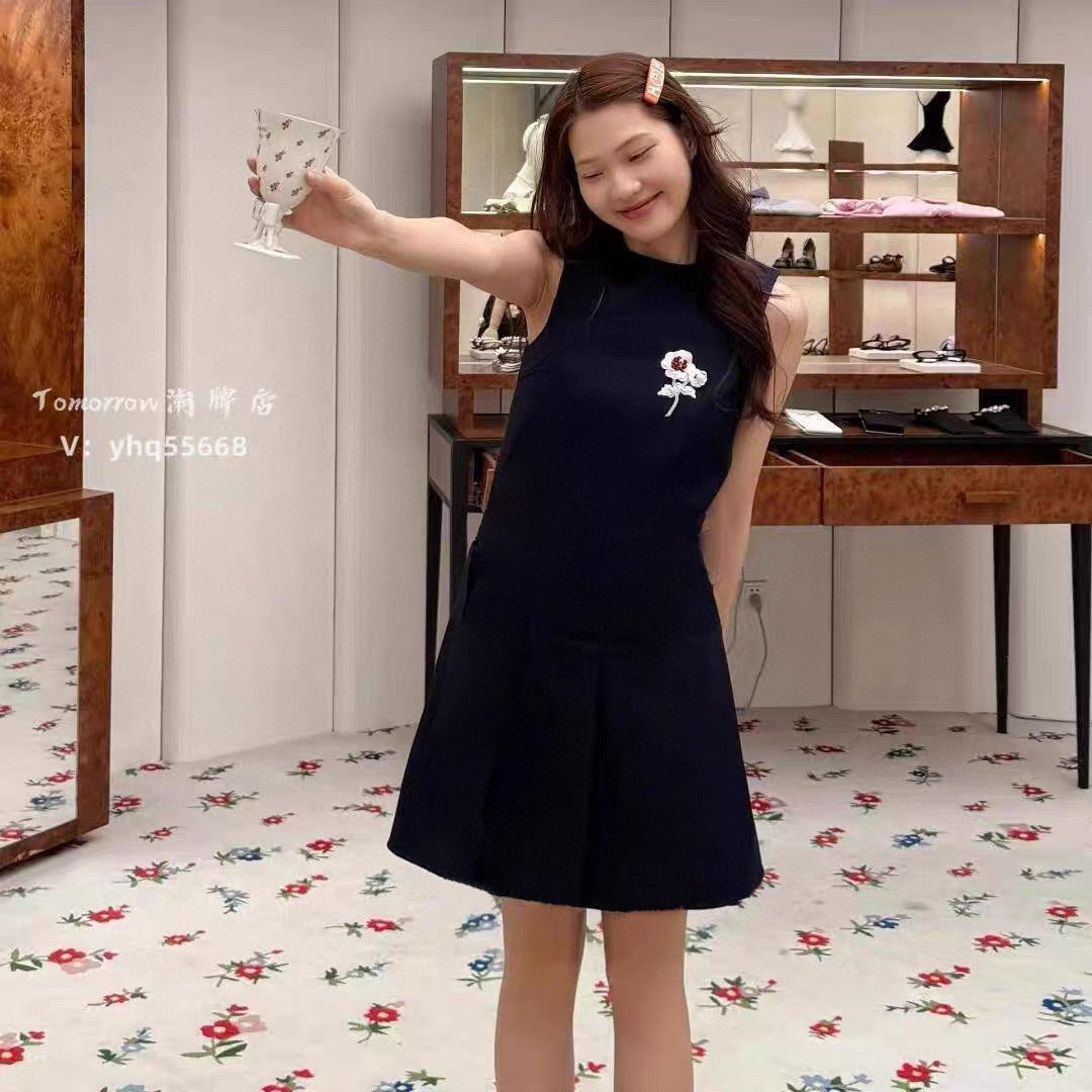 25SS sleeveless dress