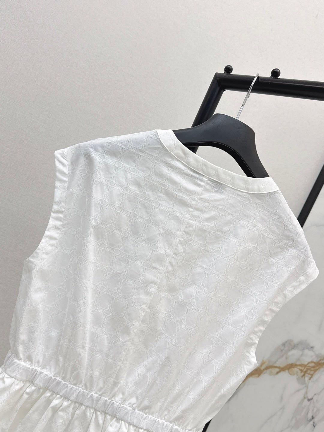 25ss sleeveless shirt