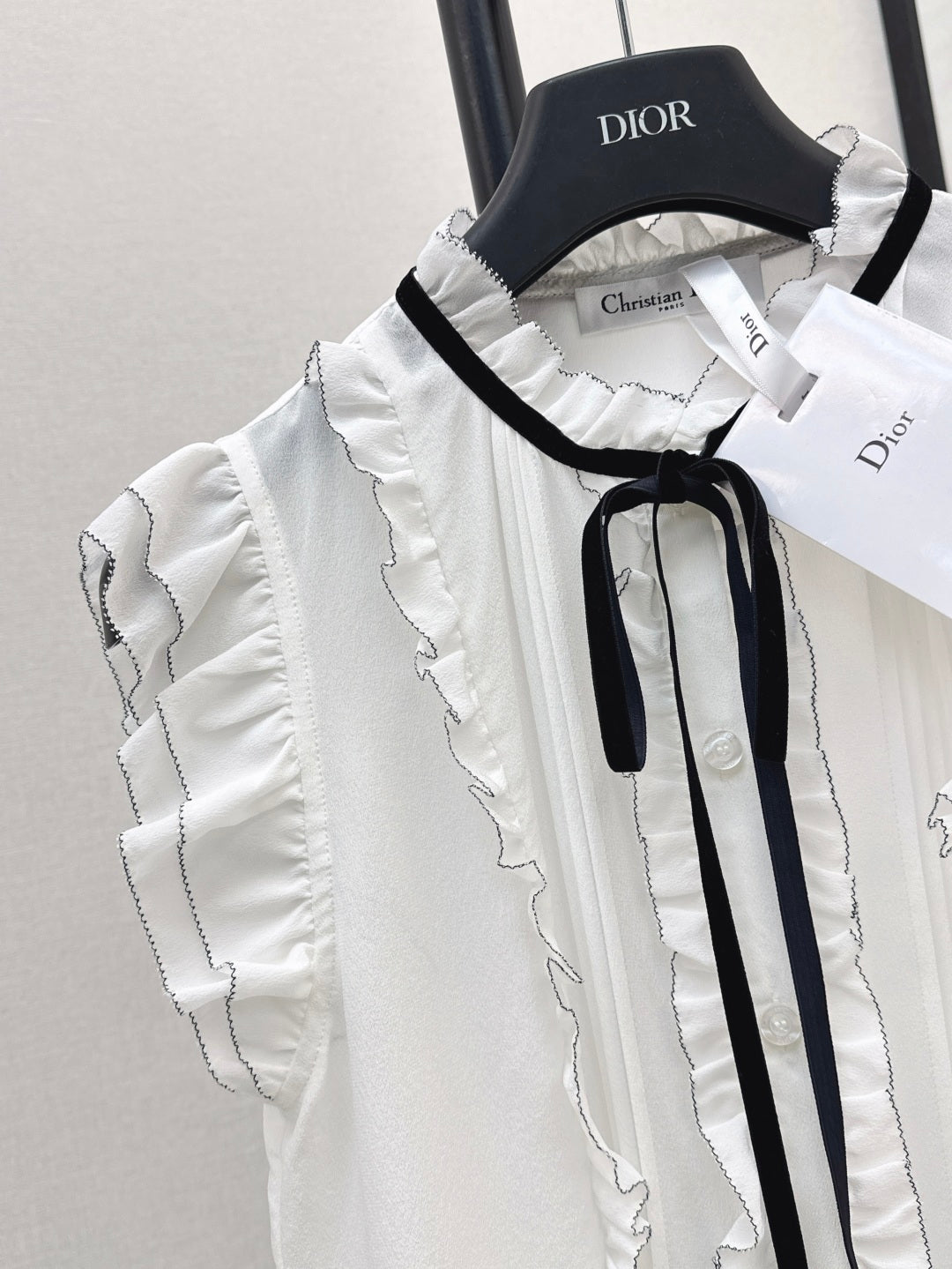 25SS silk sleeveless shirt