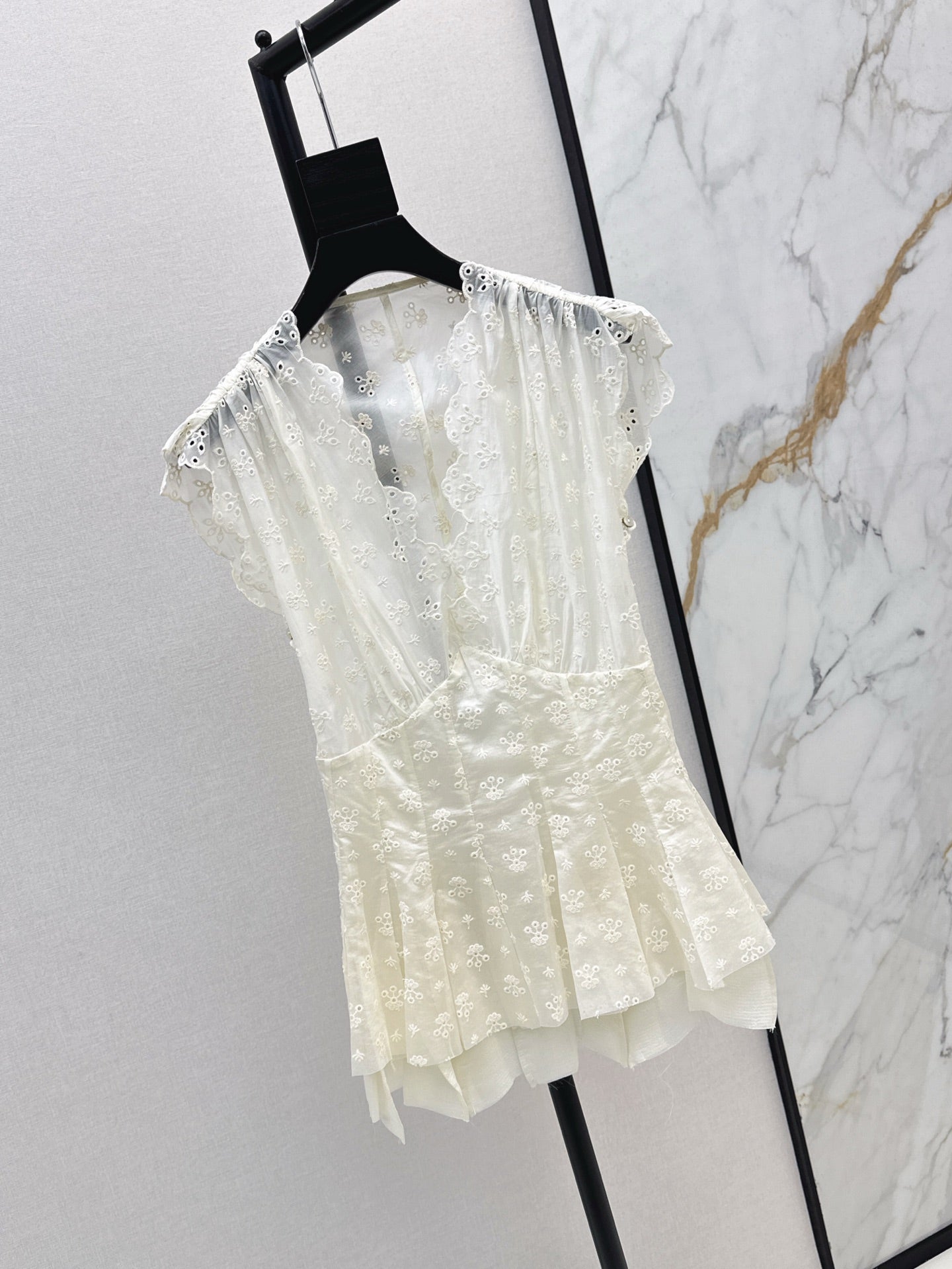 25ss embroidered top