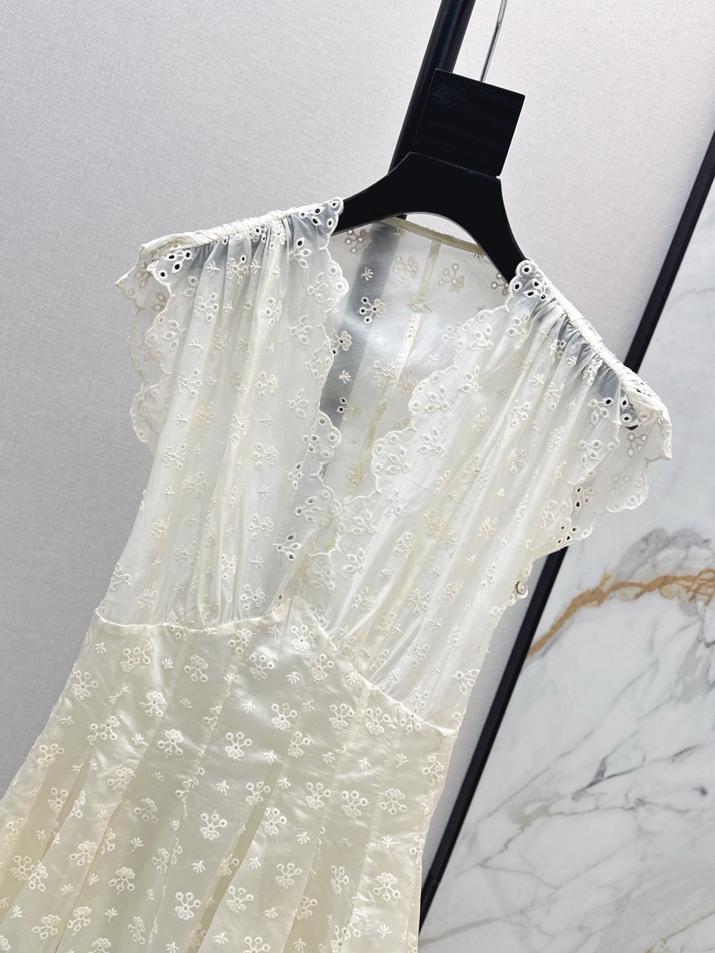 25ss embroidered top