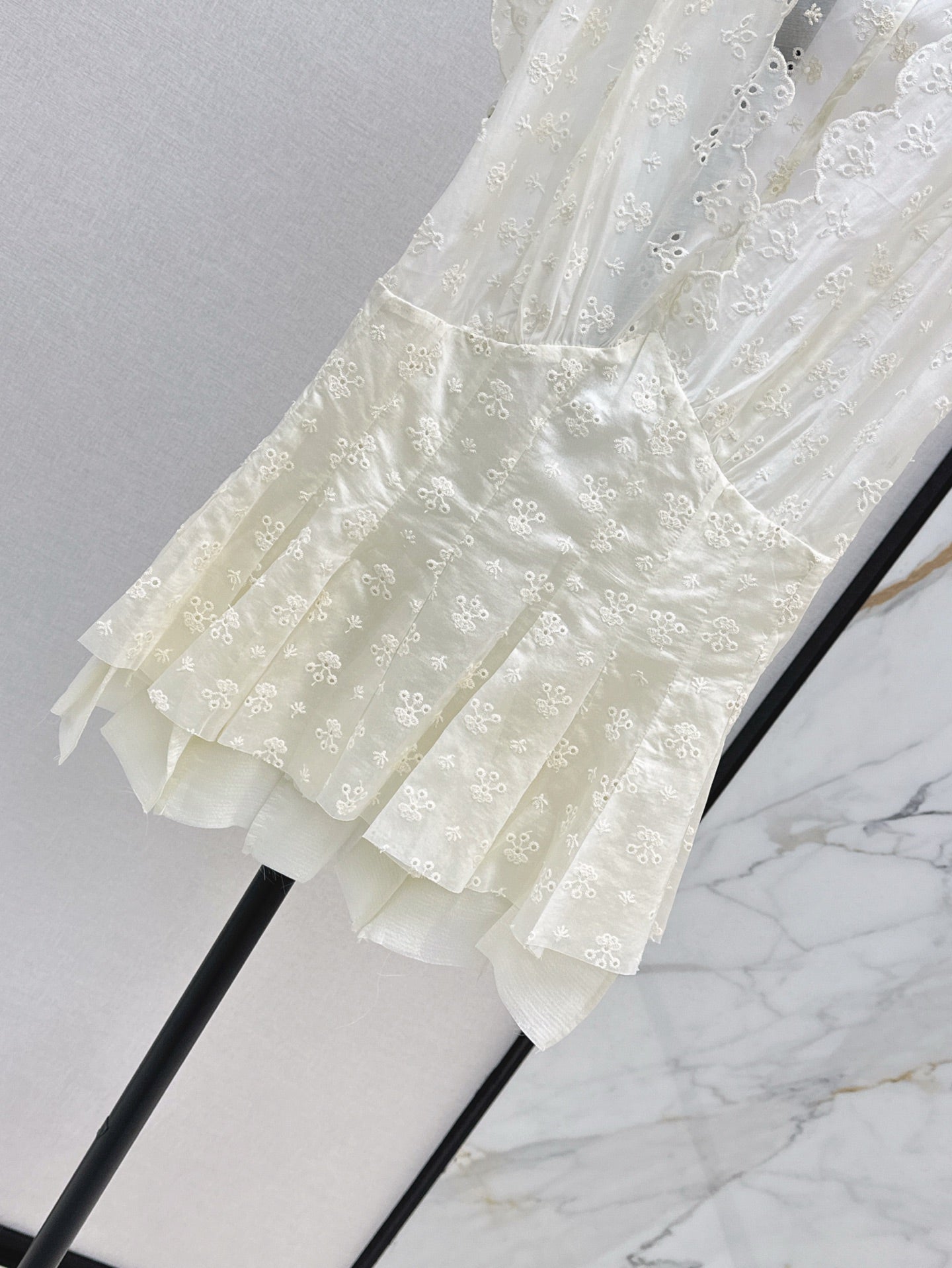 25ss embroidered top