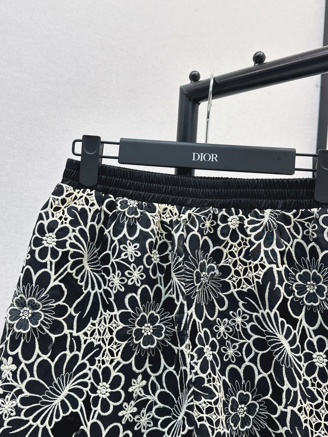 25ss embroidered skirt