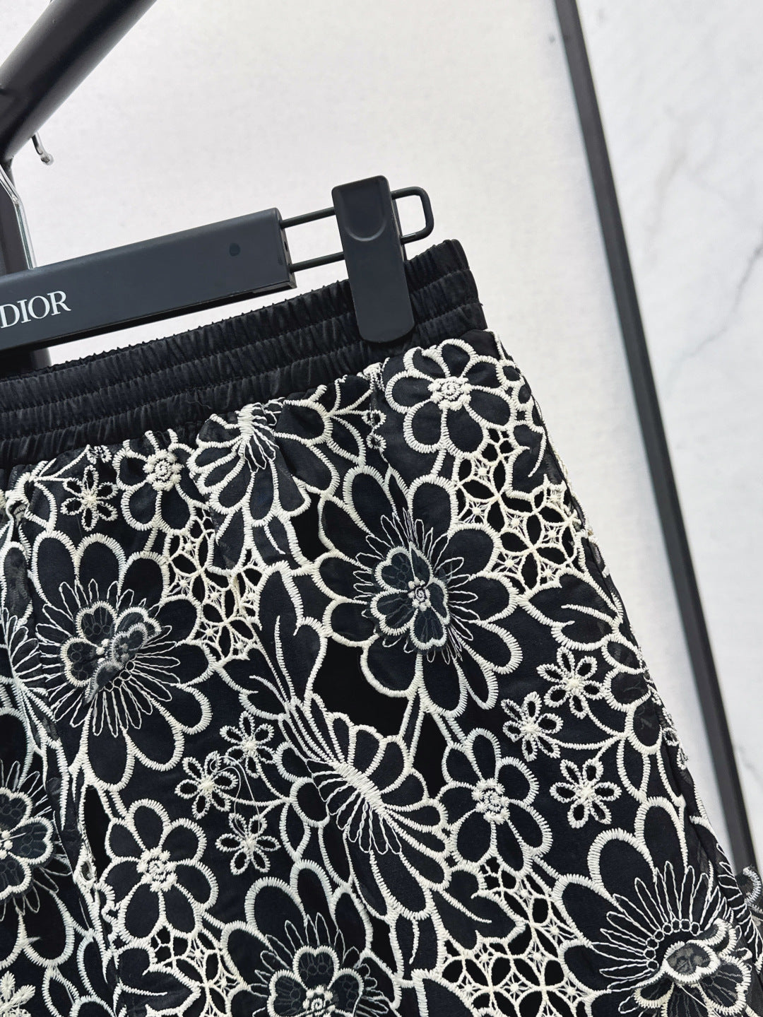 25ss embroidered skirt