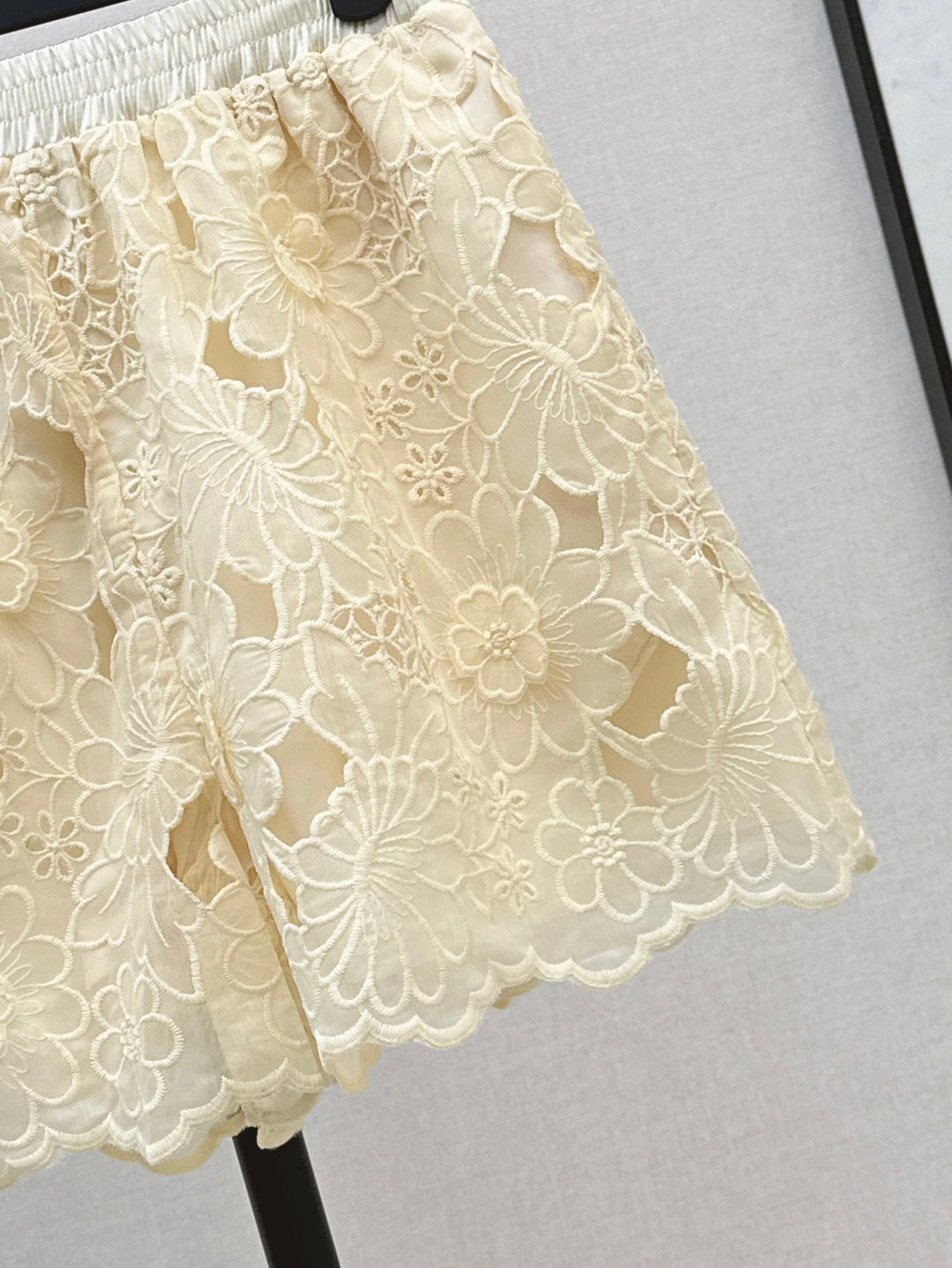 25ss embroidered skirt