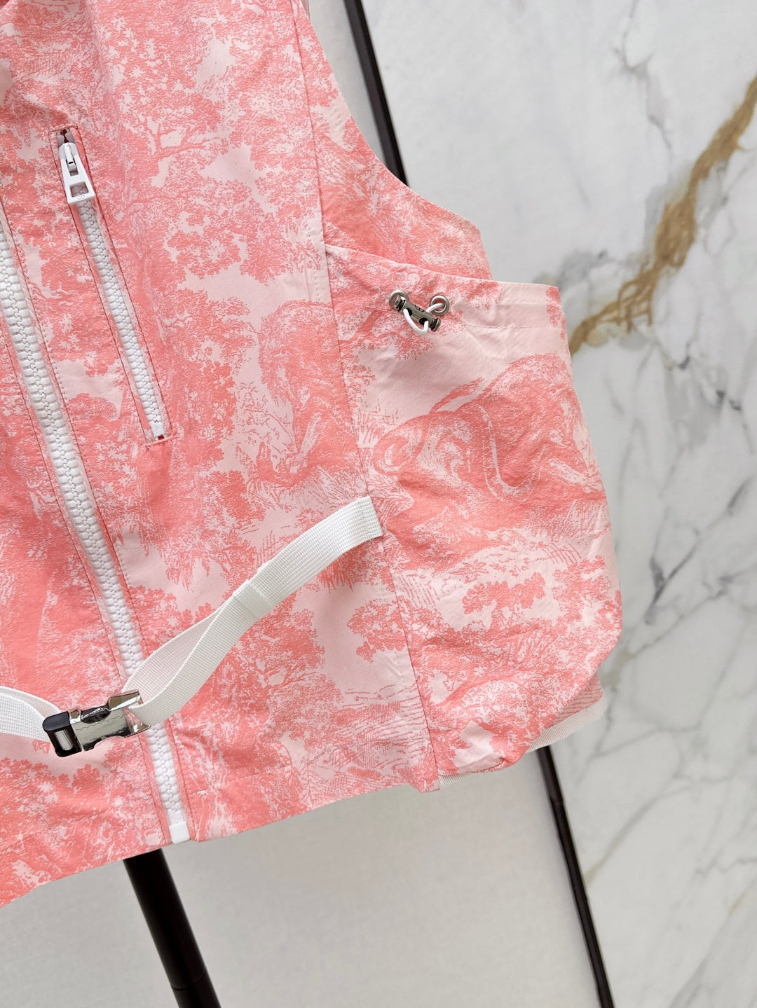 25SS sleeveless jacket