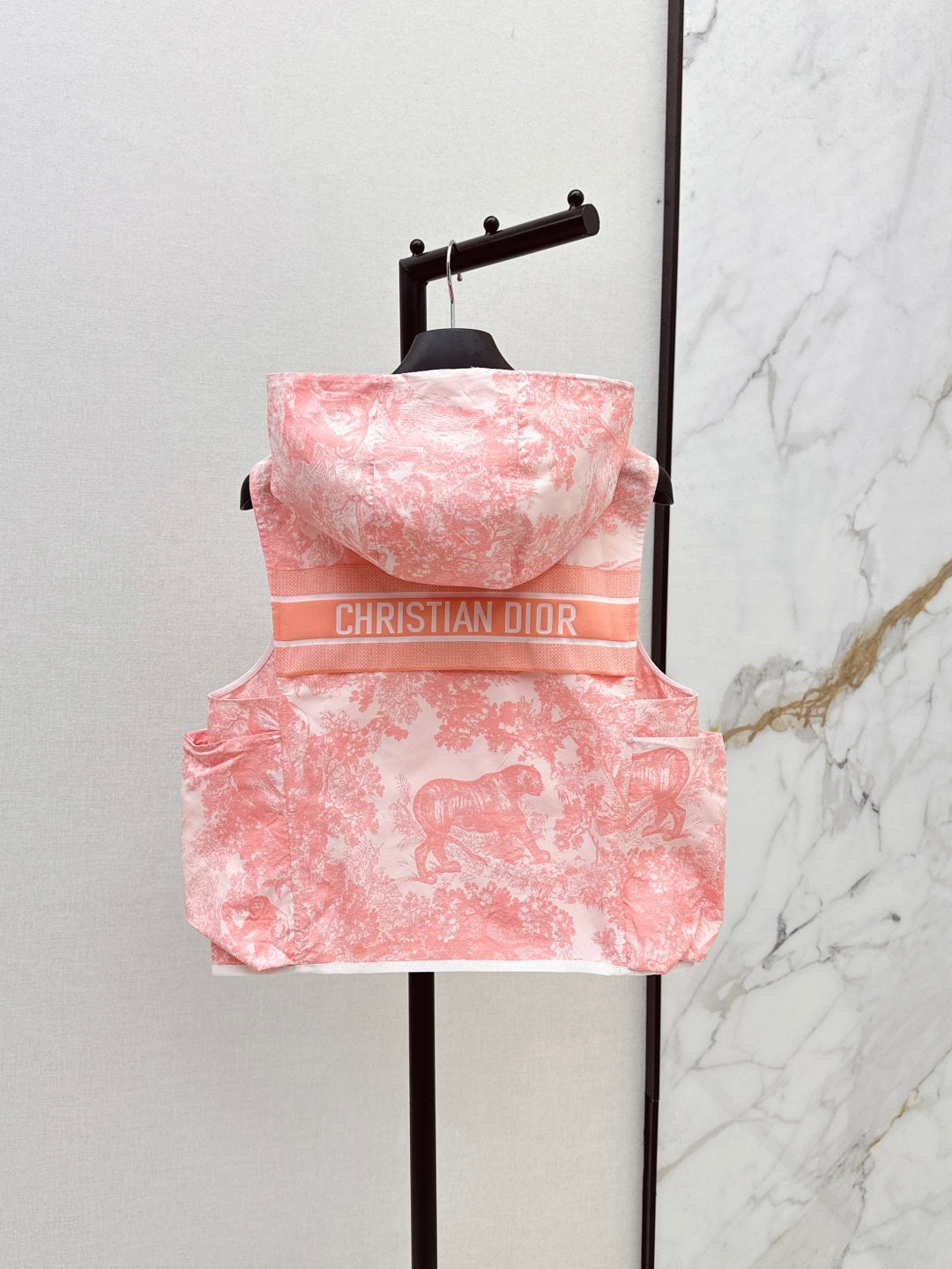 25SS sleeveless jacket