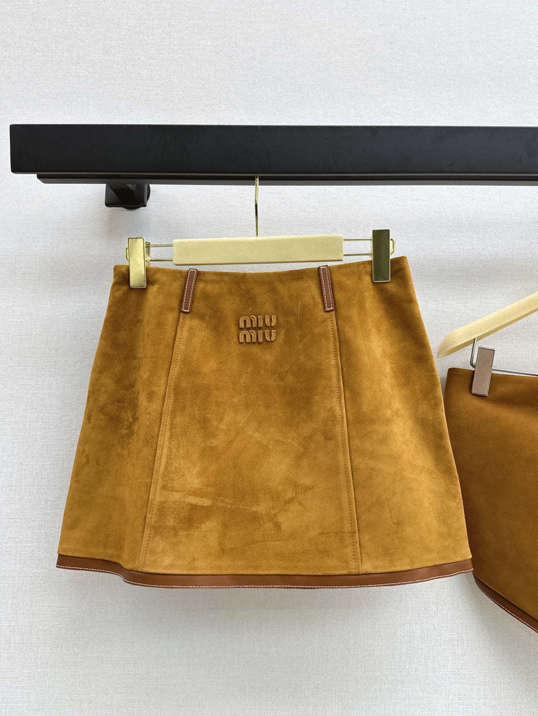 25ss suede skirt