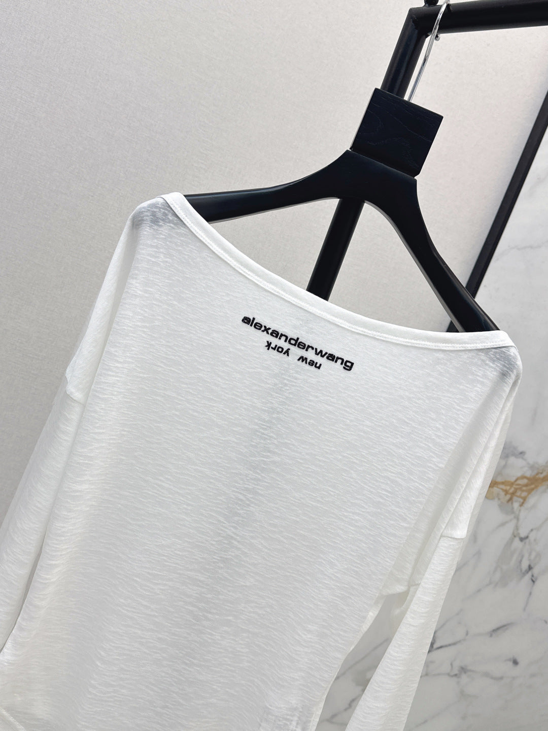 25ss off-shoulder shirt