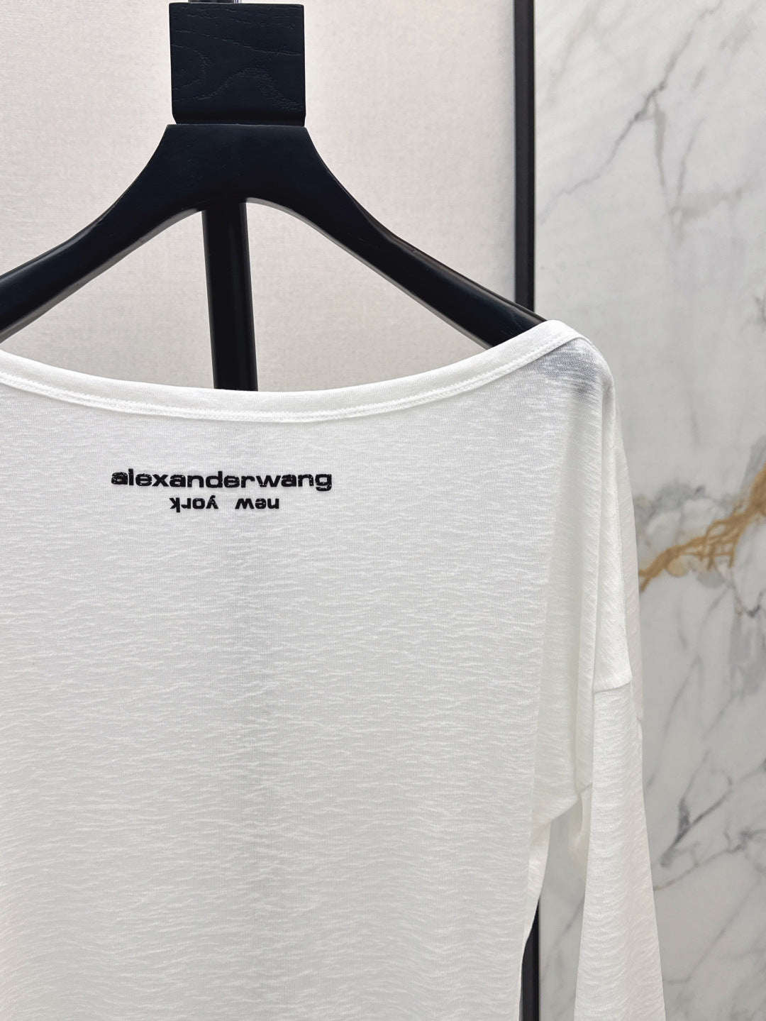 25ss off-shoulder shirt