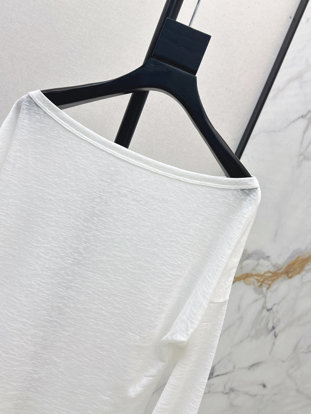 25ss off-shoulder shirt