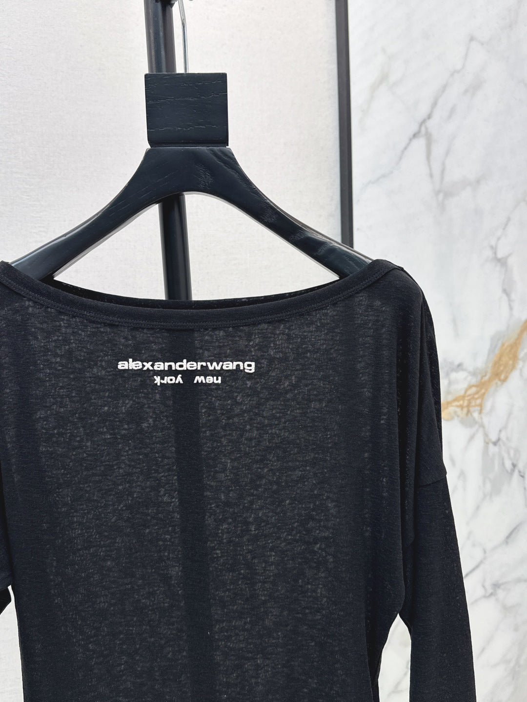 25ss off-shoulder shirt