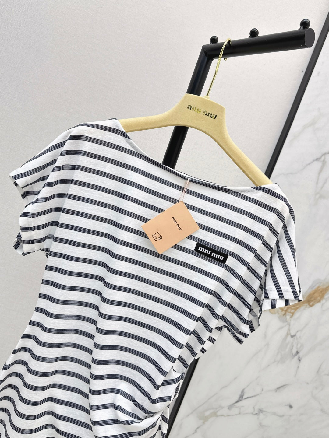25ss off-shoulder t-shirt