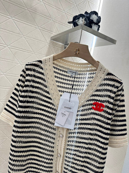 ♥2025 new product Knitted short-sleeved cardigan