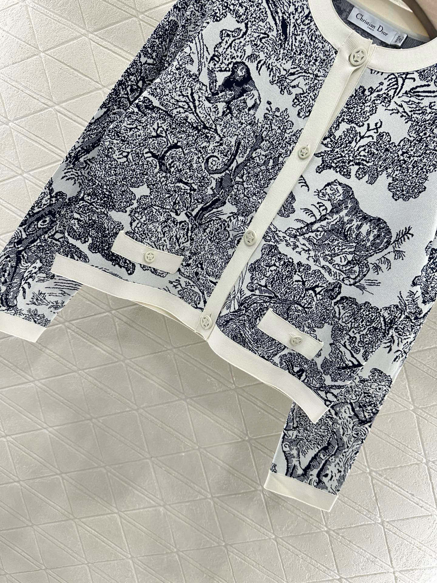 2025 new products Short skirt suit