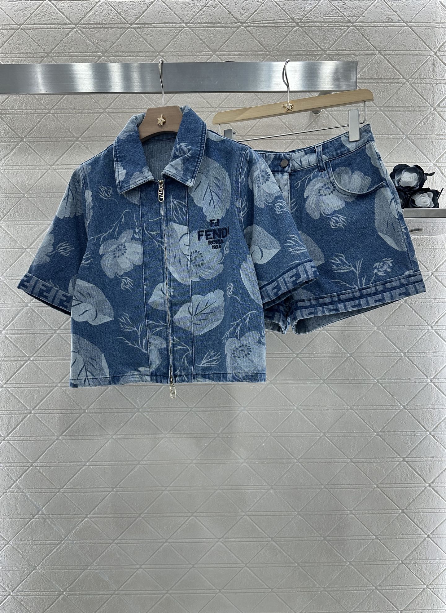 2025 new product Denim jacket and shorts set