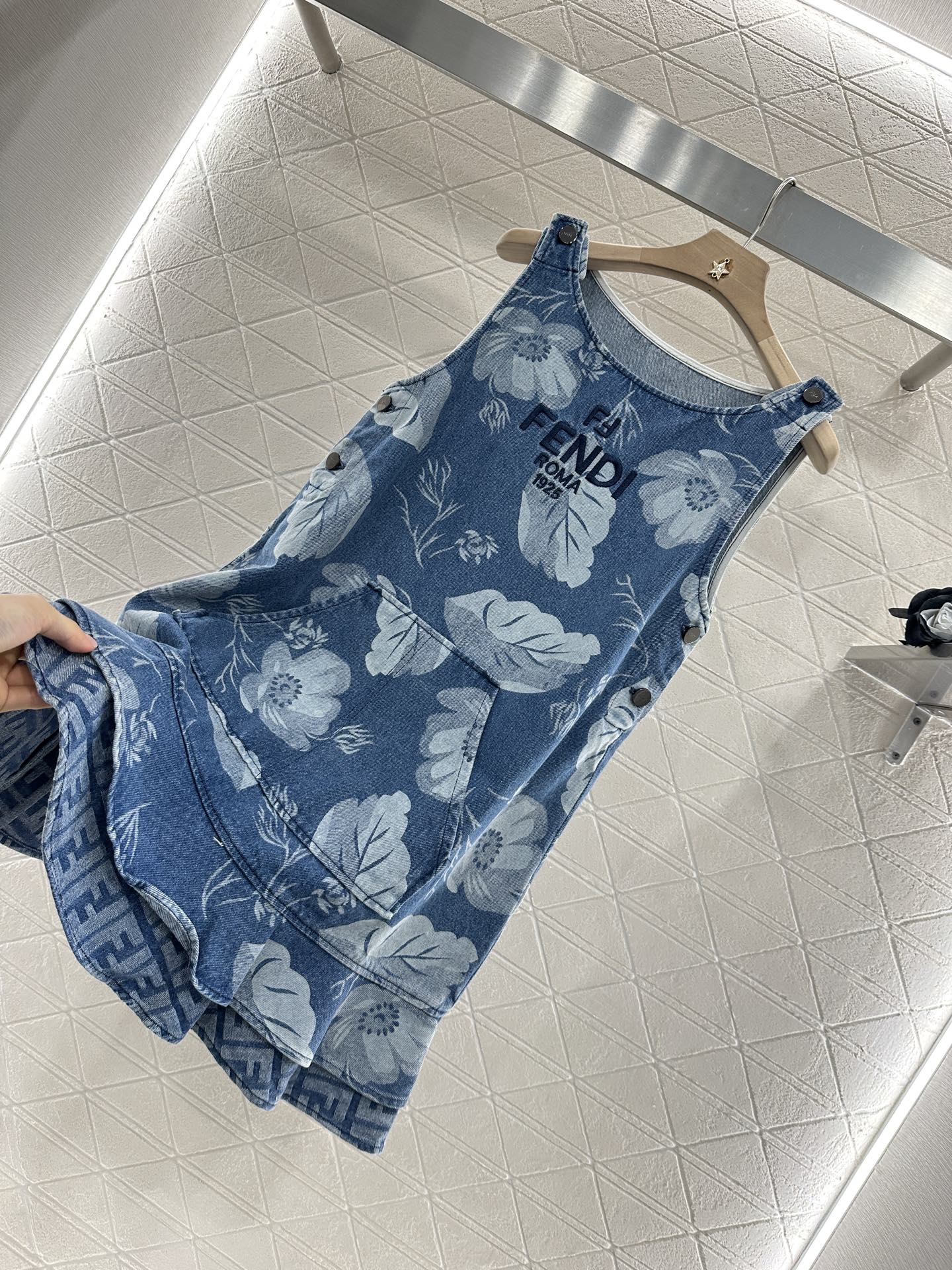 2025 new product Fishtail vest dress