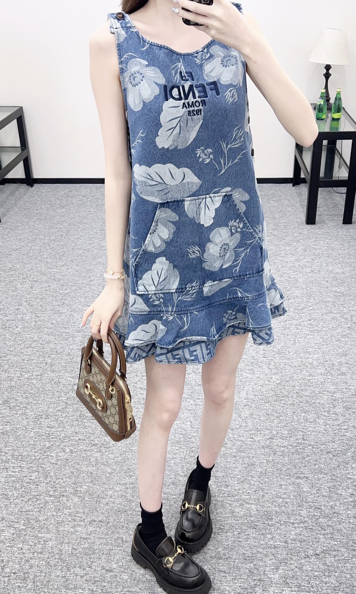 2025 new product Fishtail vest dress