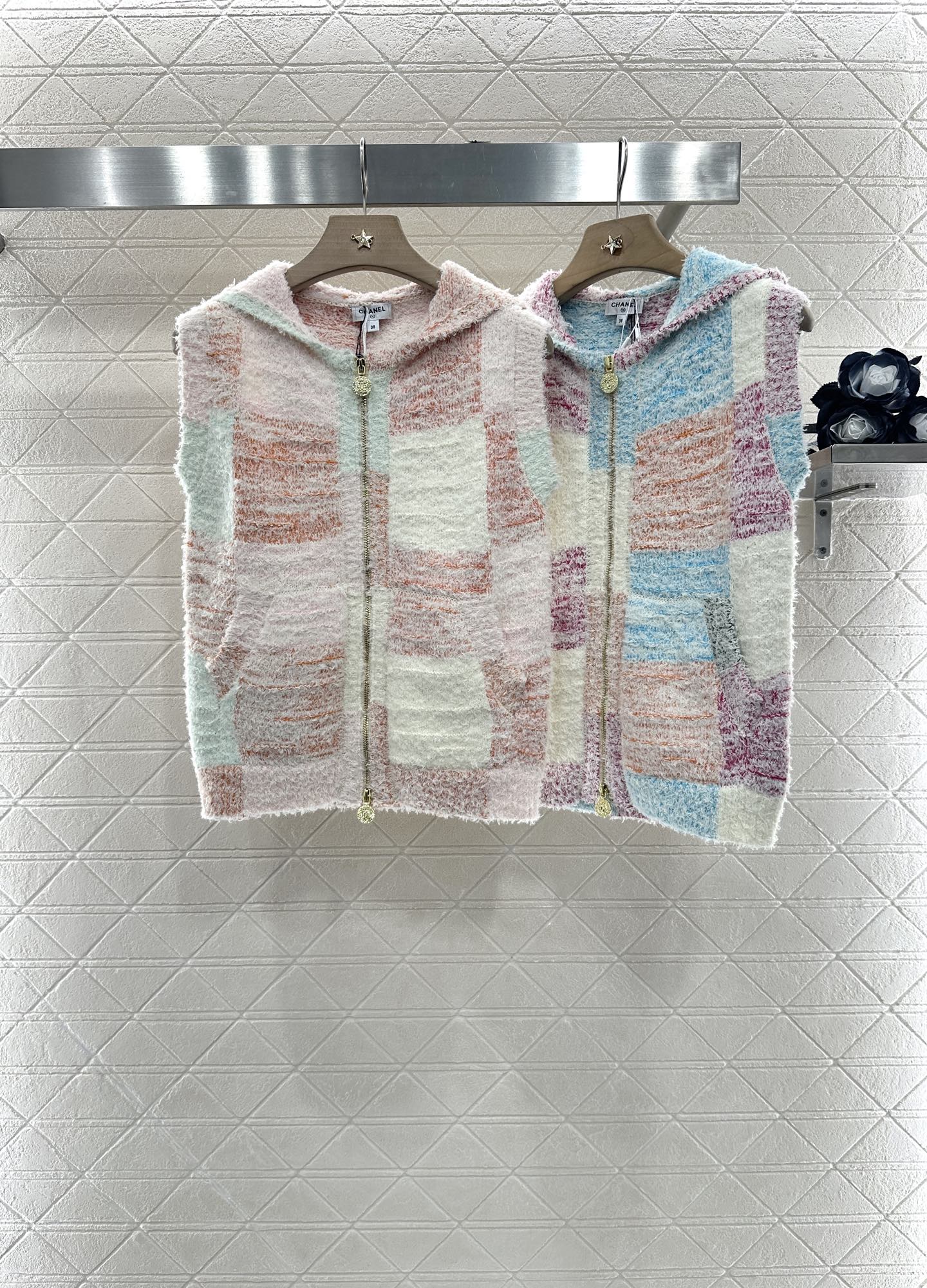 2025 new product Hooded knitted vest