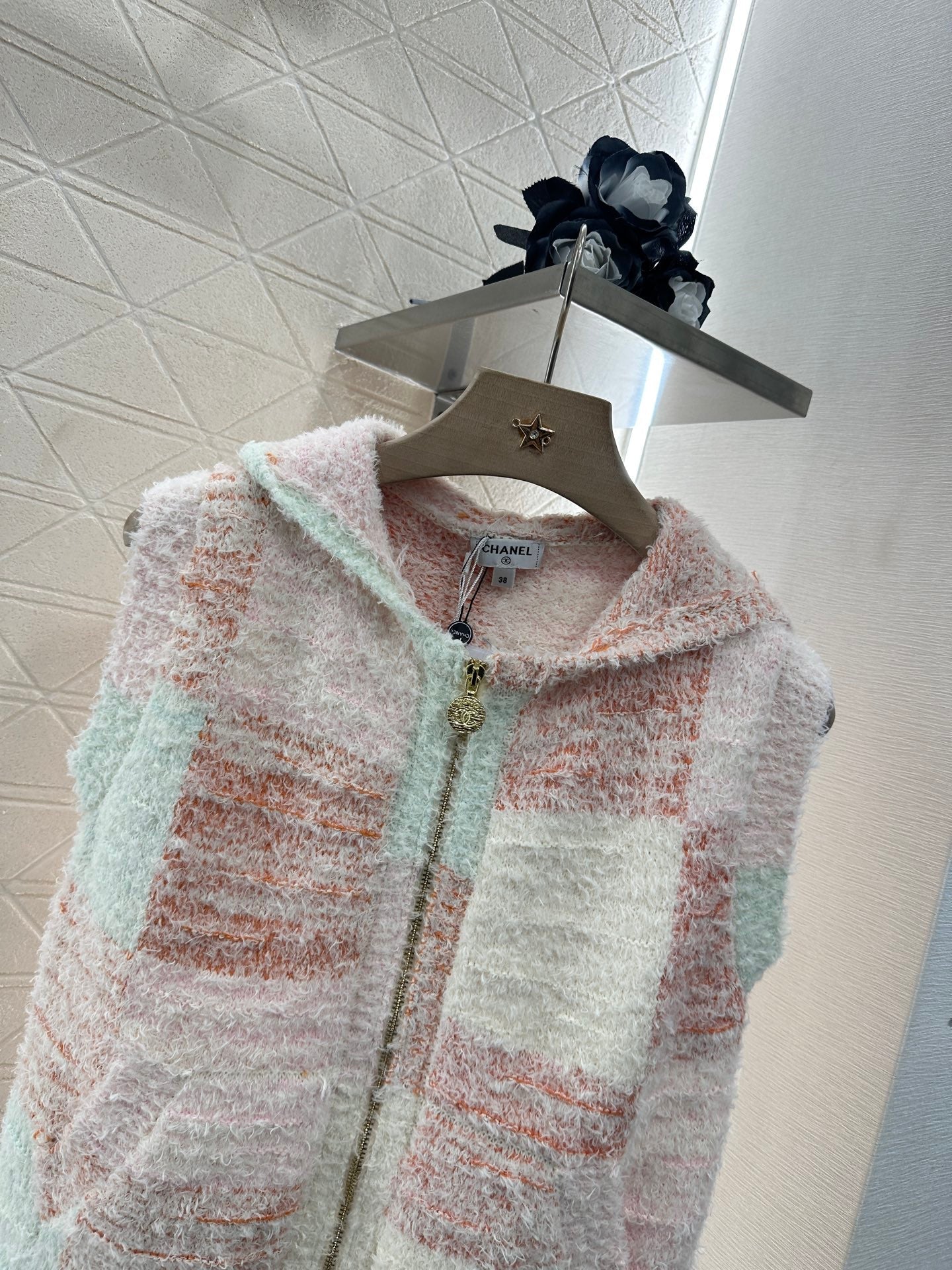 2025 new product Hooded knitted vest