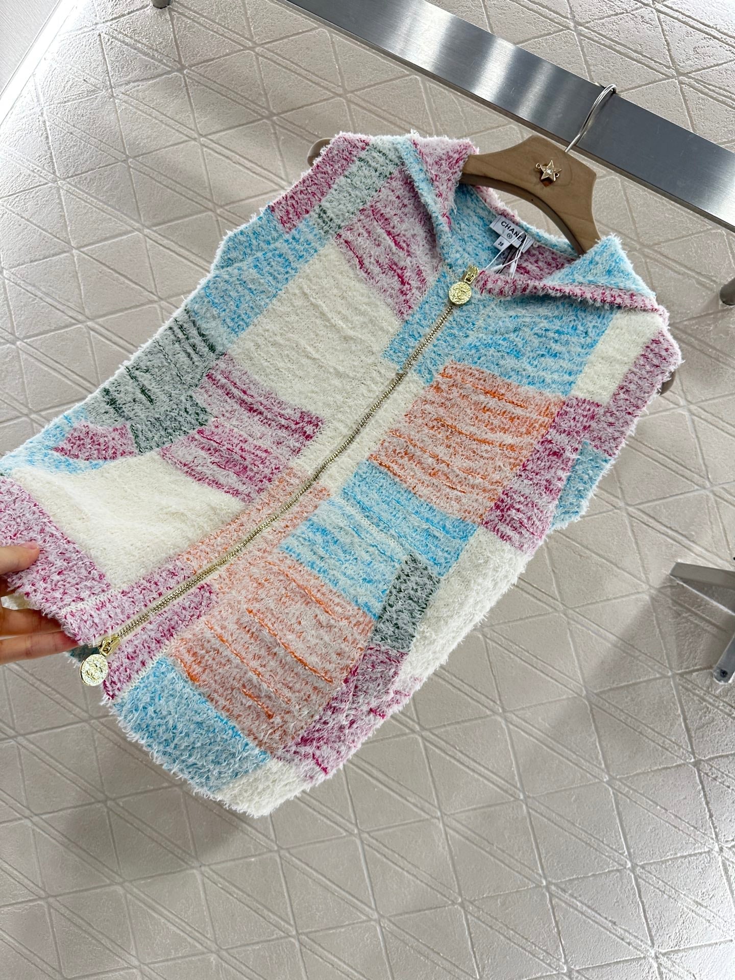 2025 new product Hooded knitted vest