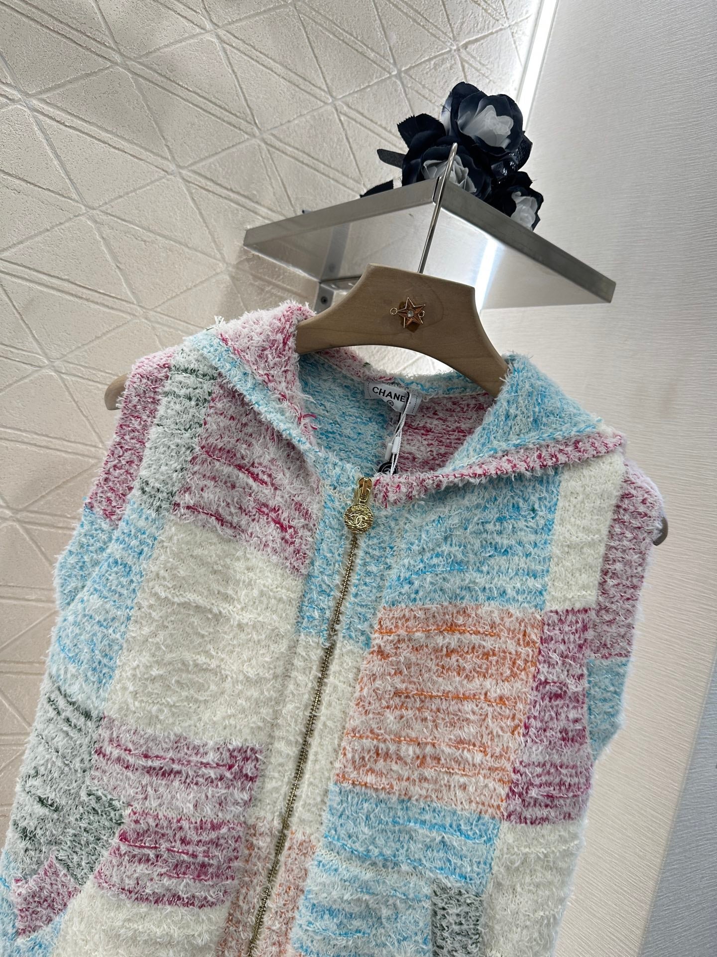 2025 new product Hooded knitted vest