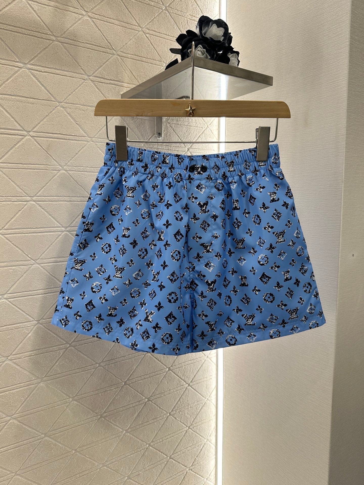 New Arrival Hooded Jacket and Shorts Set