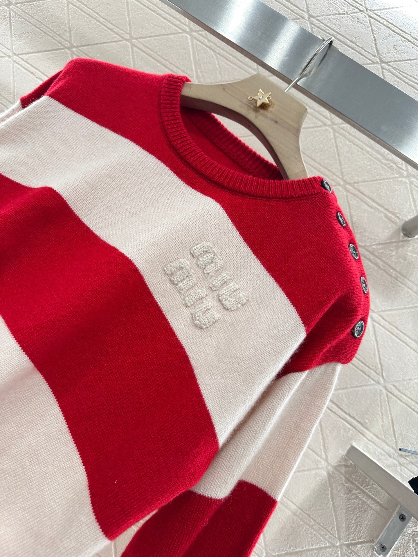 new product Striped crew neck sweater