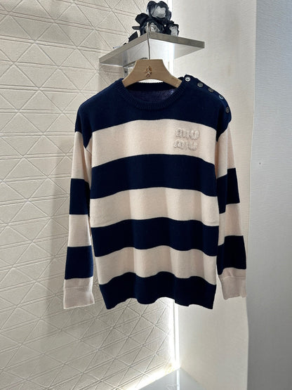 new product Striped crew neck sweater