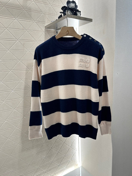 new product Striped crew neck sweater