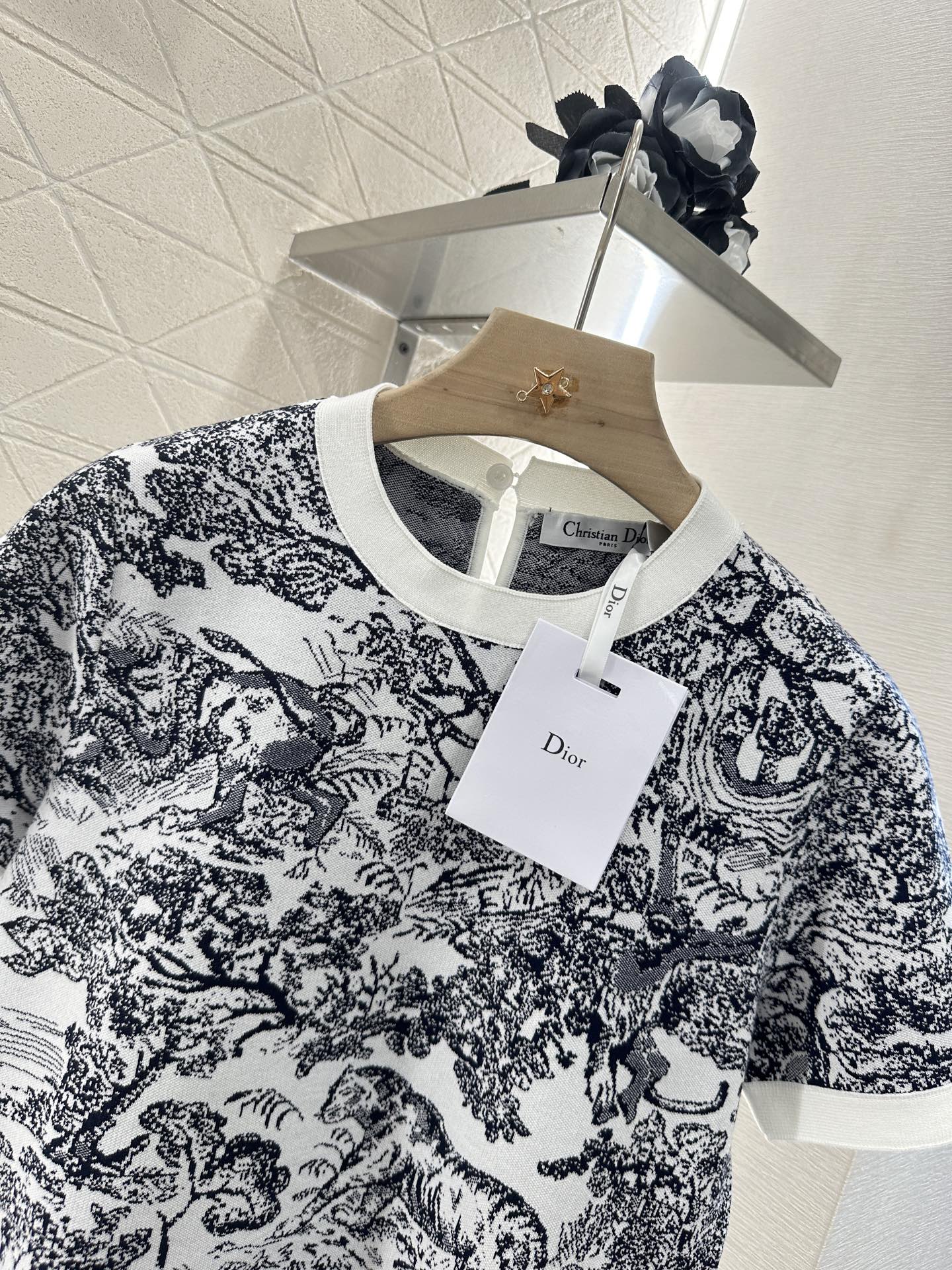 2025 new product Jacquard knitted short sleeves