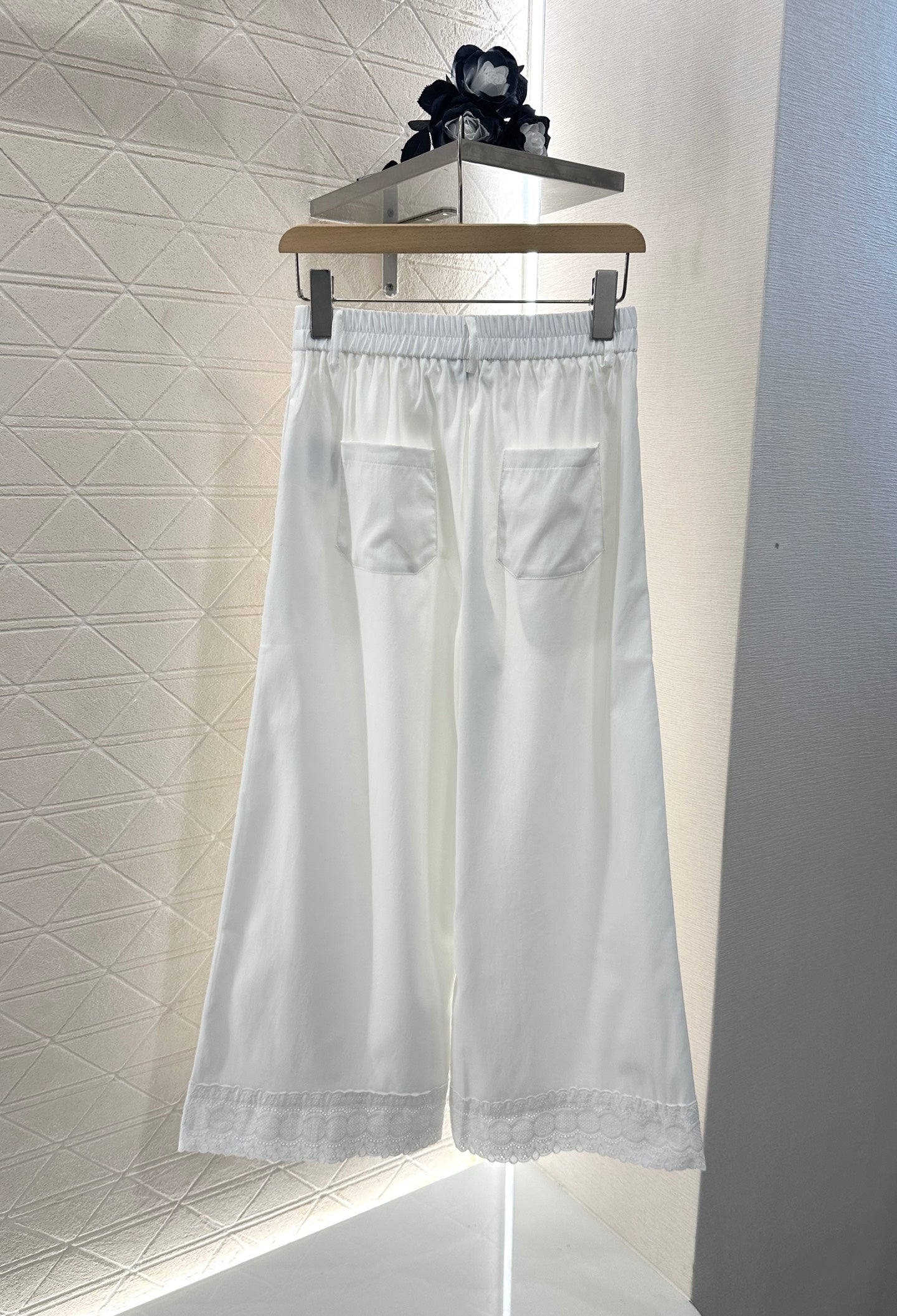 2025 new products Lace cropped pants