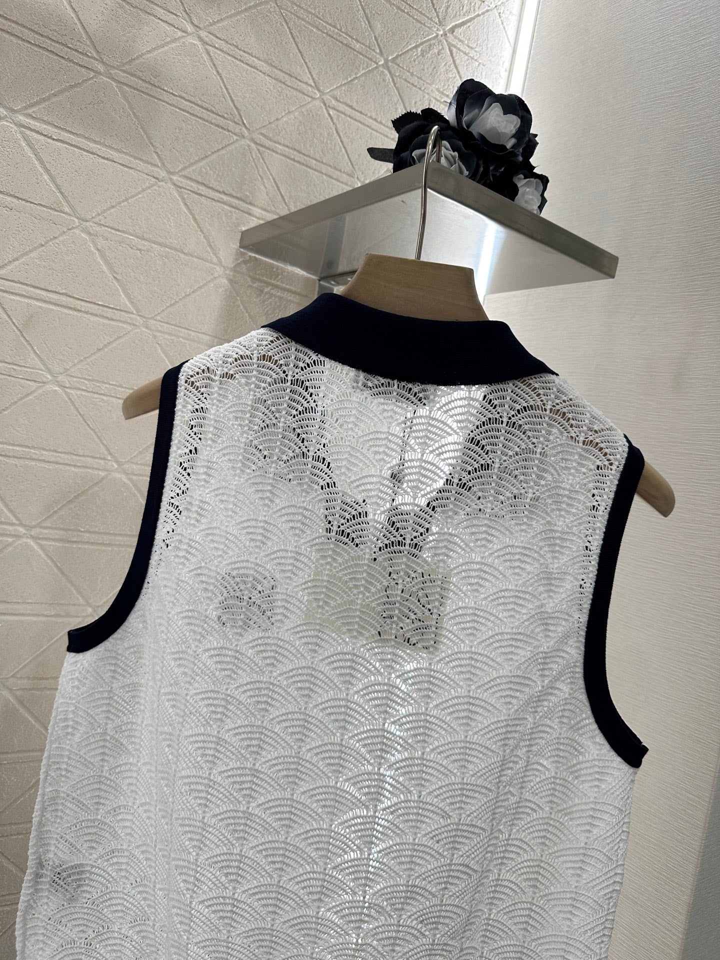 2025 new product Hollow knitted vest