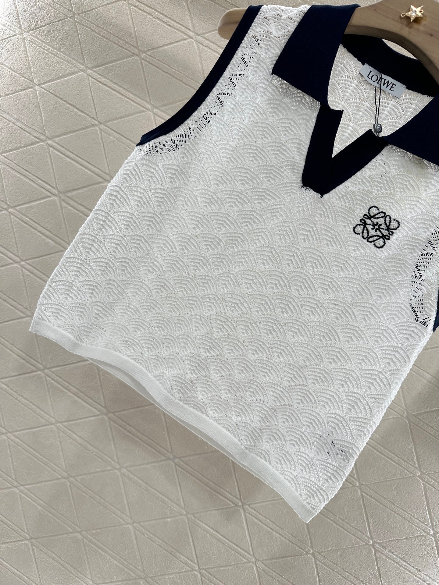 2025 new product Hollow knitted vest