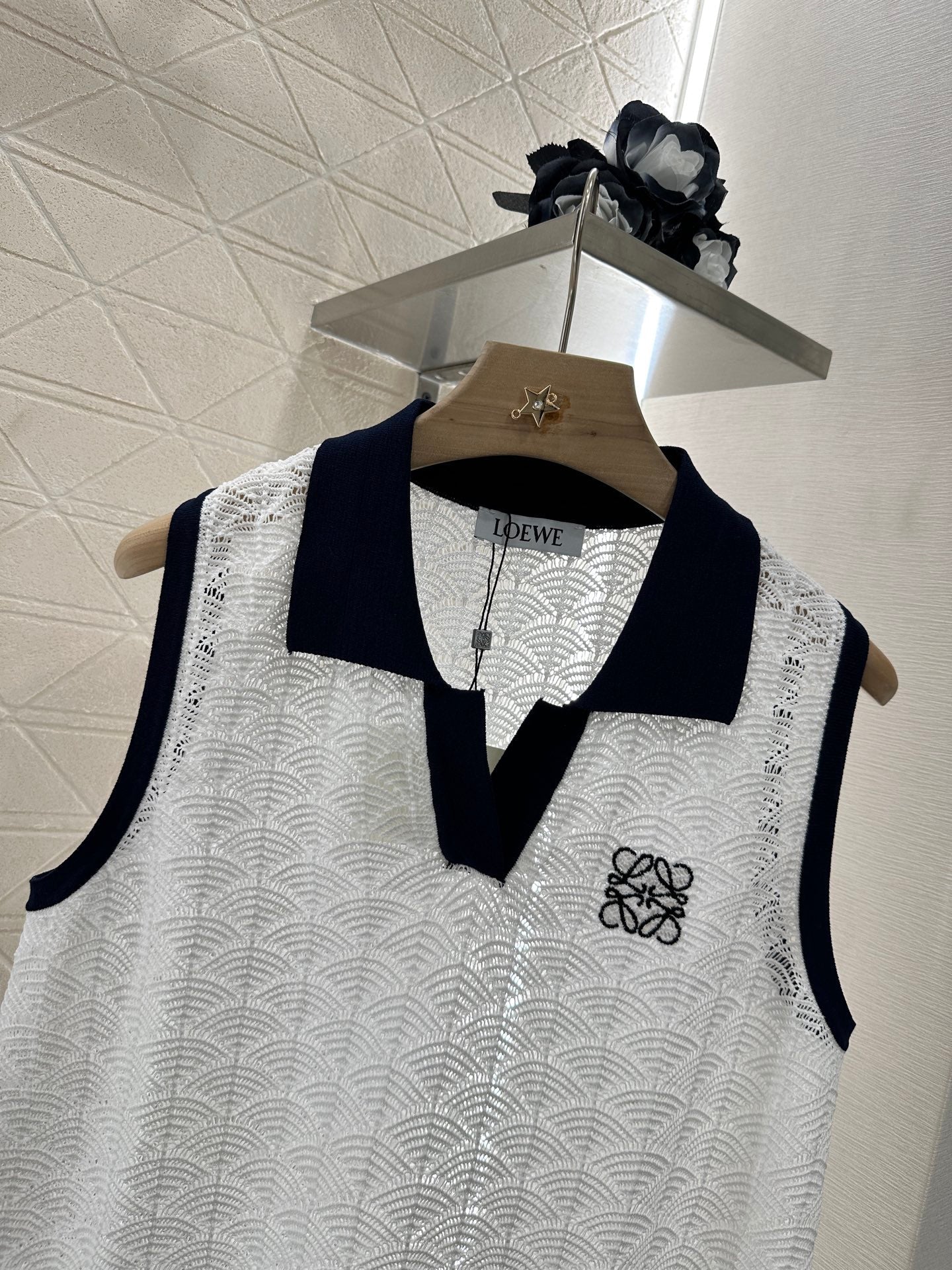 2025 new product Hollow knitted vest