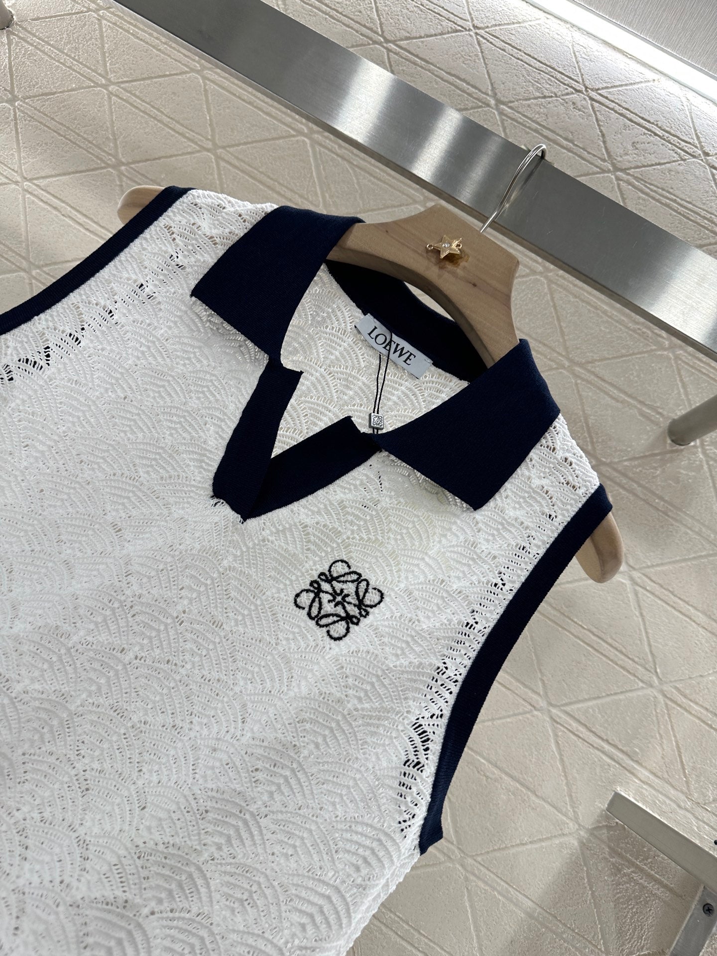 2025 new product Hollow knitted vest