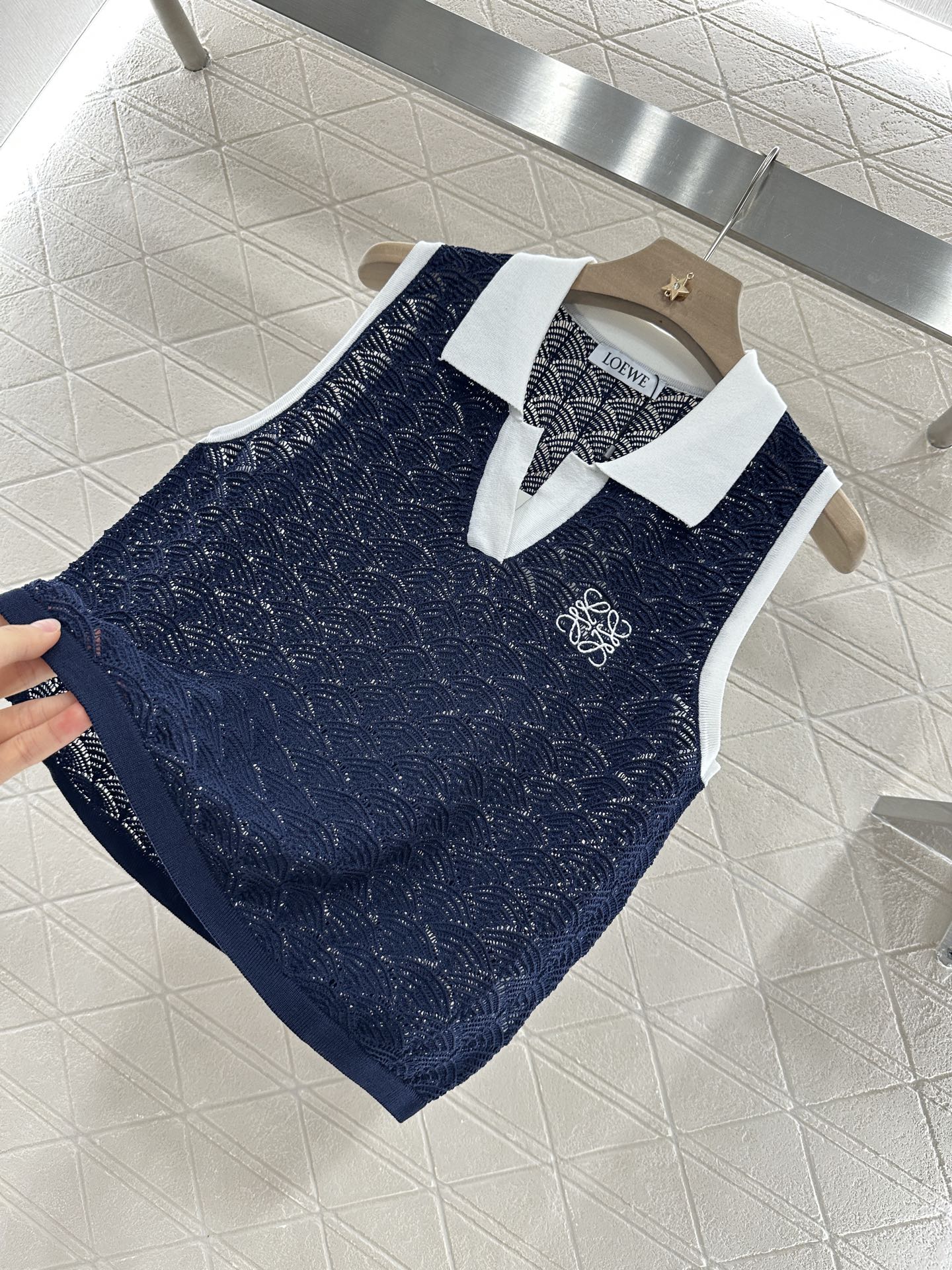 2025 new product Hollow knitted vest