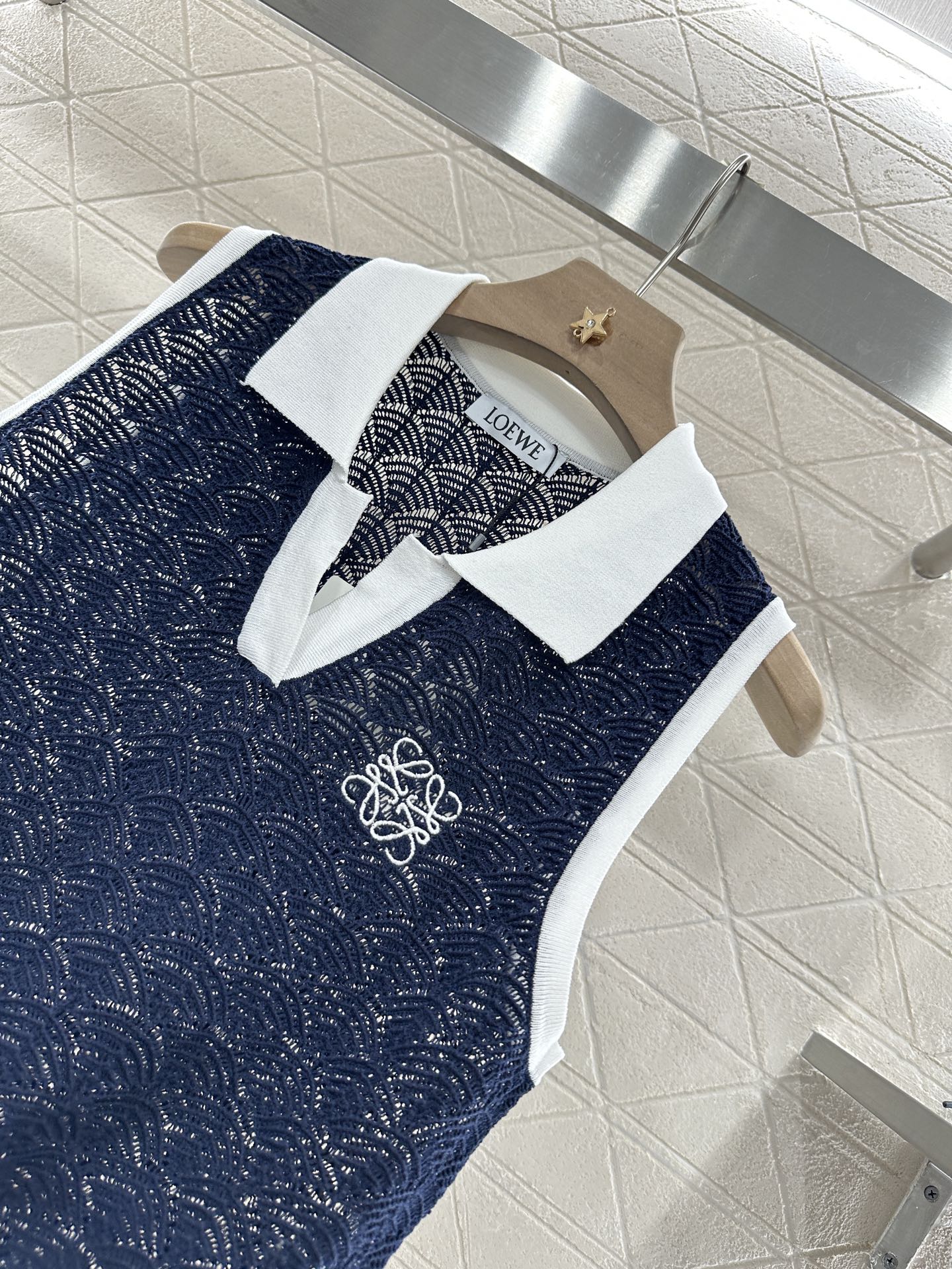 2025 new product Hollow knitted vest