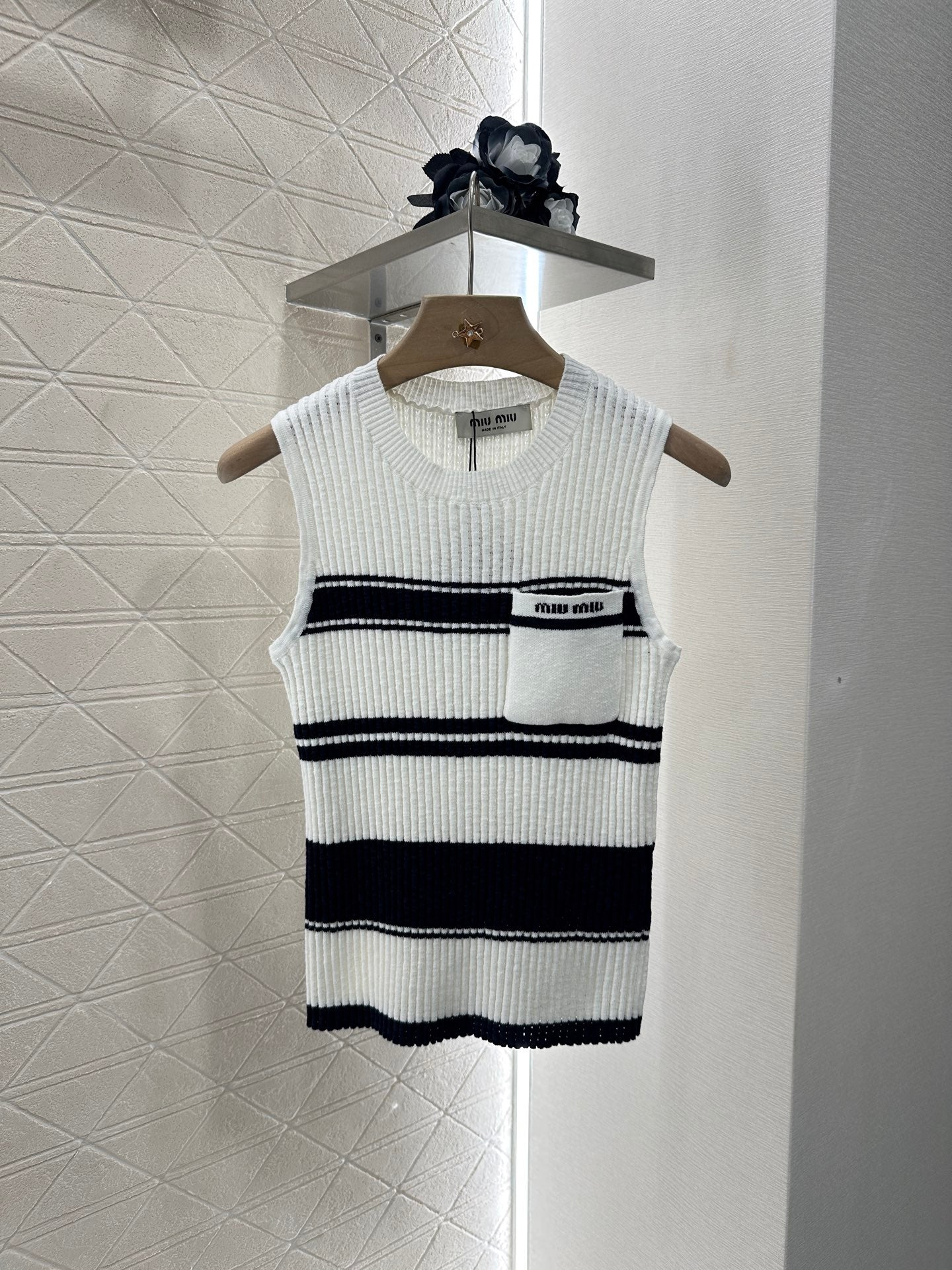 2025 new product Striped knitted vest
