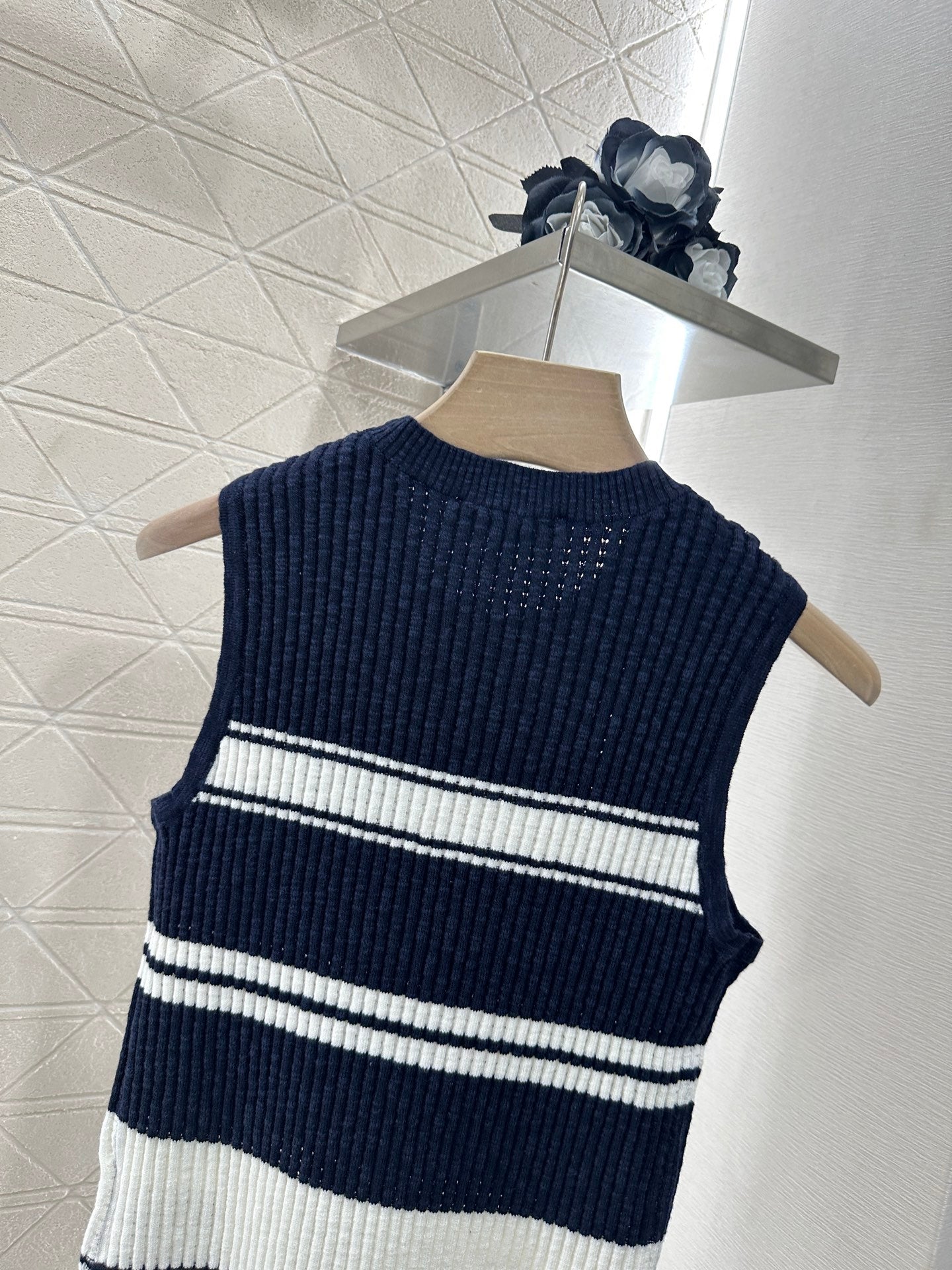 2025 new product Striped knitted vest