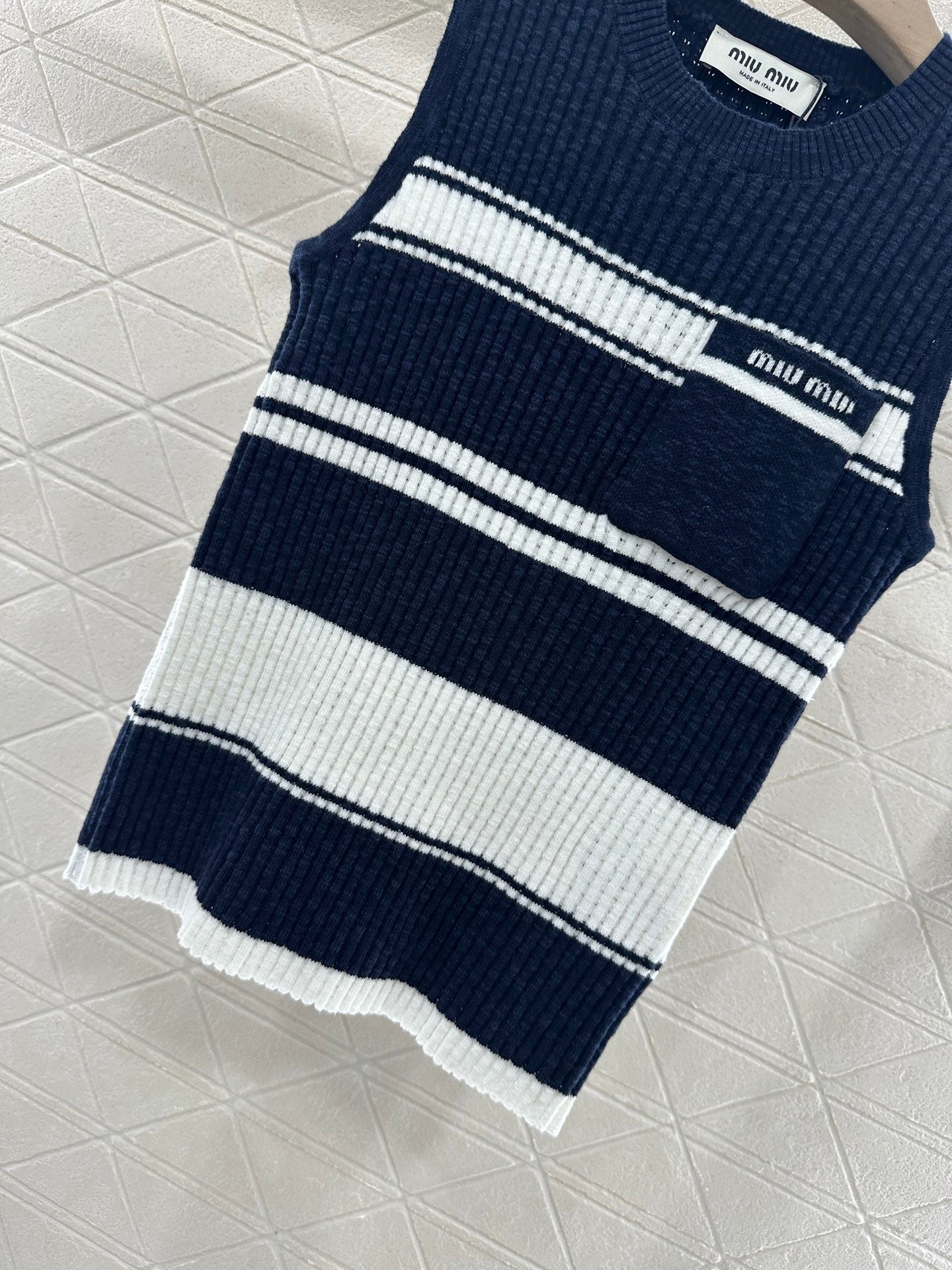 2025 new product Striped knitted vest