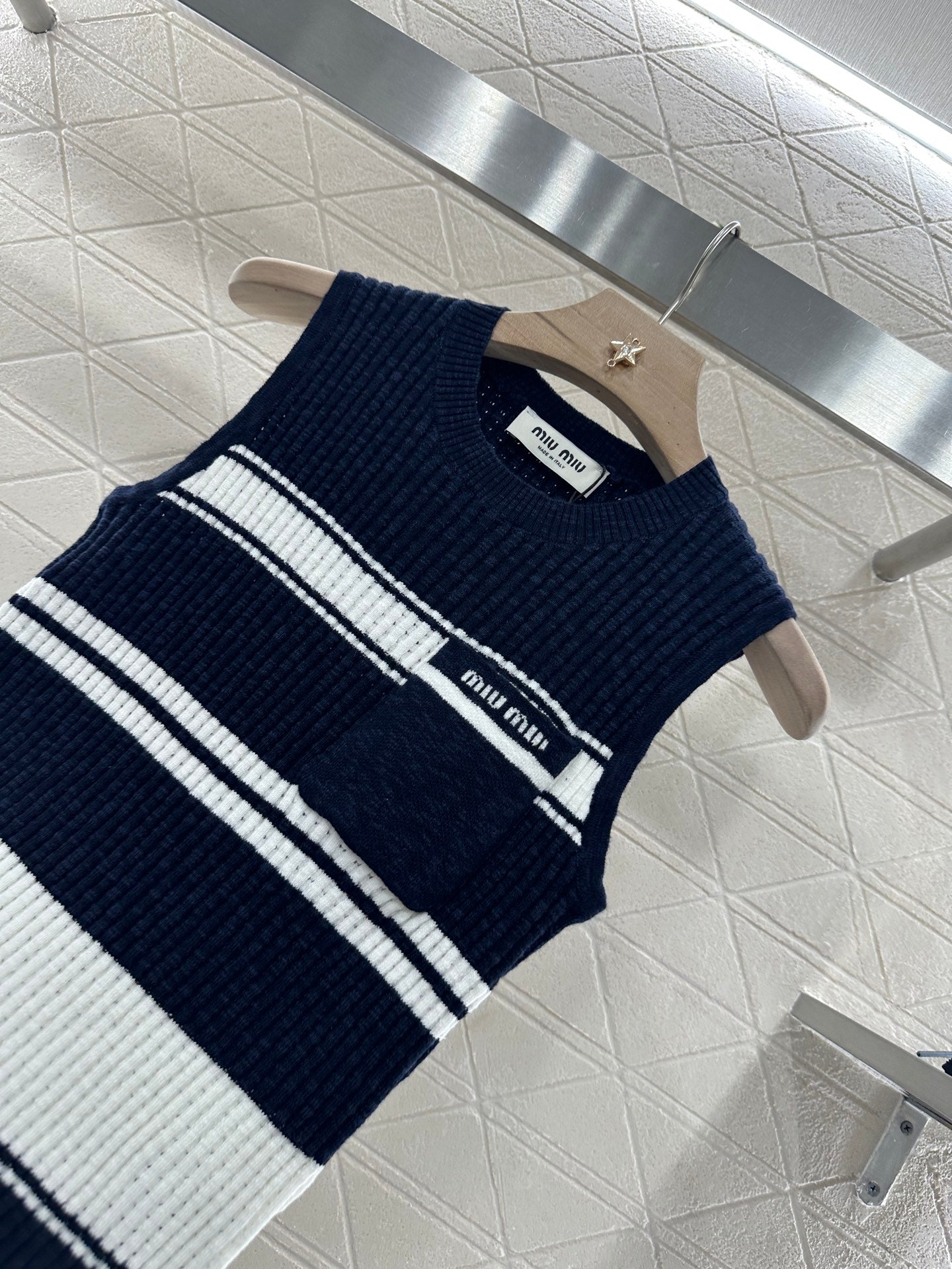 2025 new product Striped knitted vest