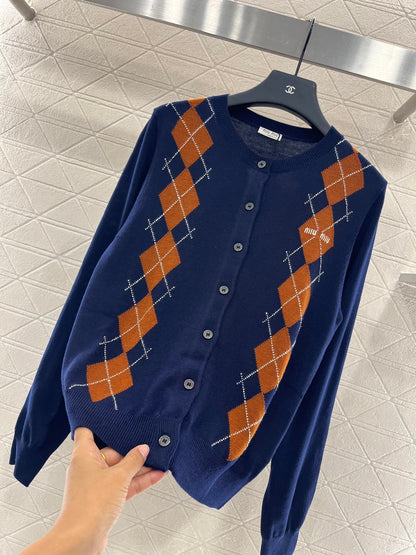 25 new product Diamond knitted cardigan