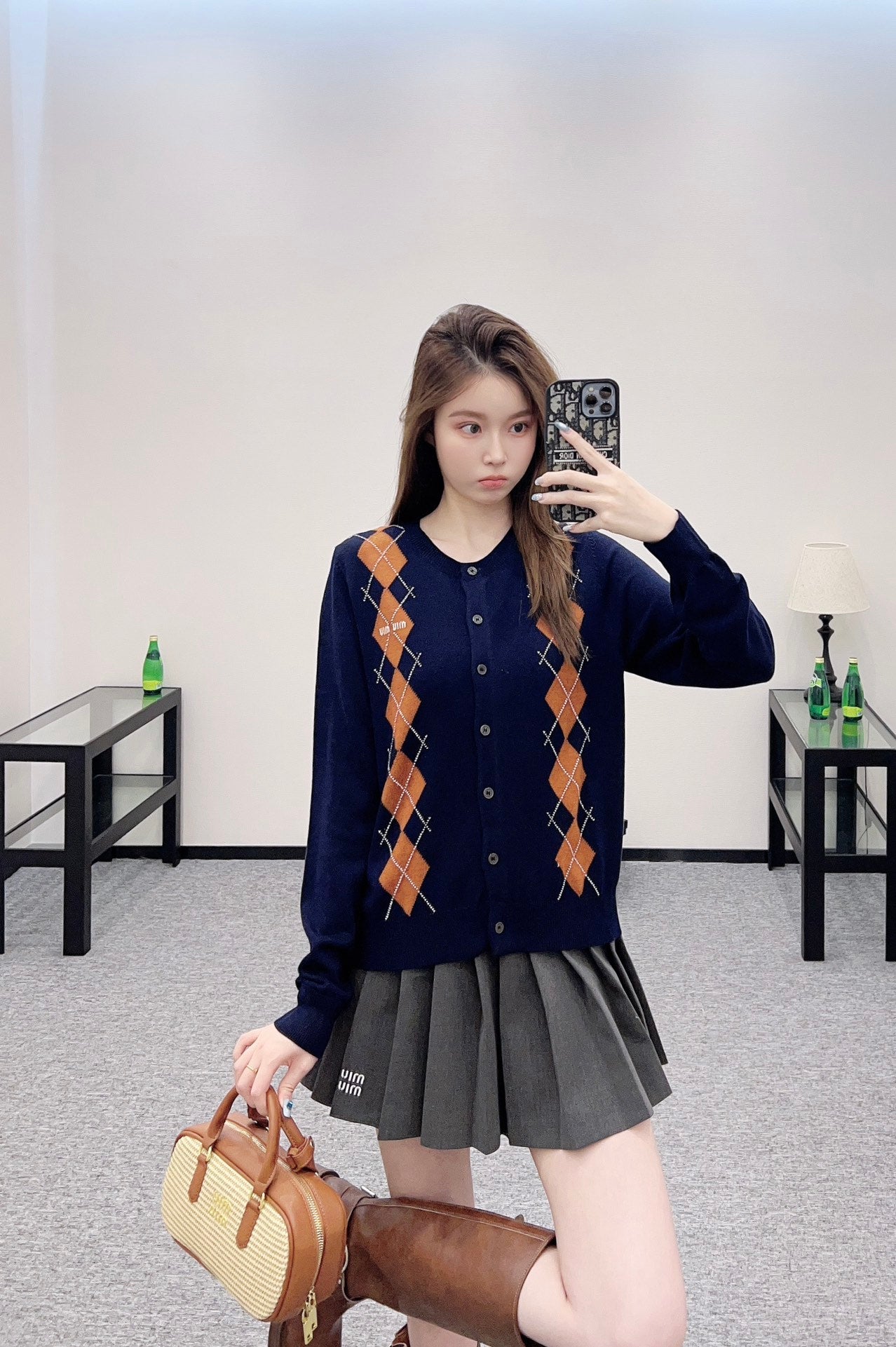 25 new product Diamond knitted cardigan