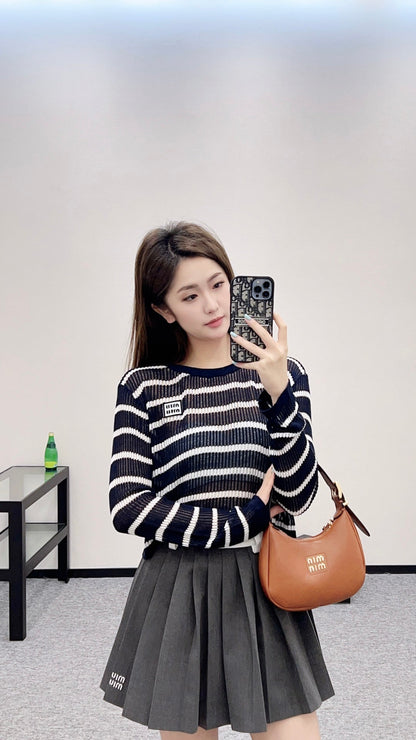 25 new product Knitted long-sleeved top