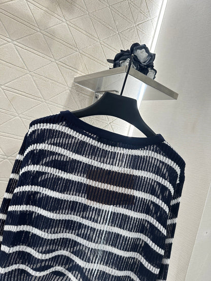 25 new product Knitted long-sleeved top